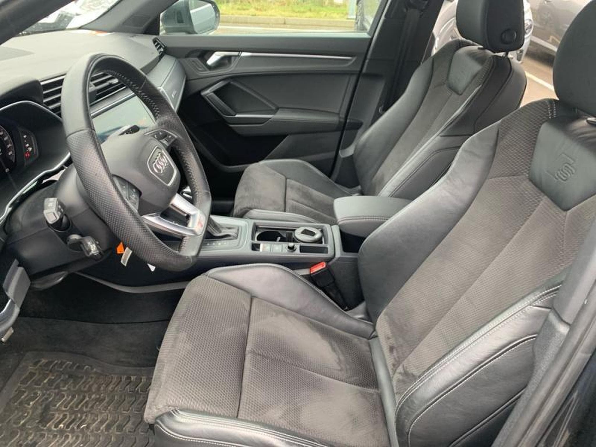 Audi Q3 Ambition (2019) - Photo 23