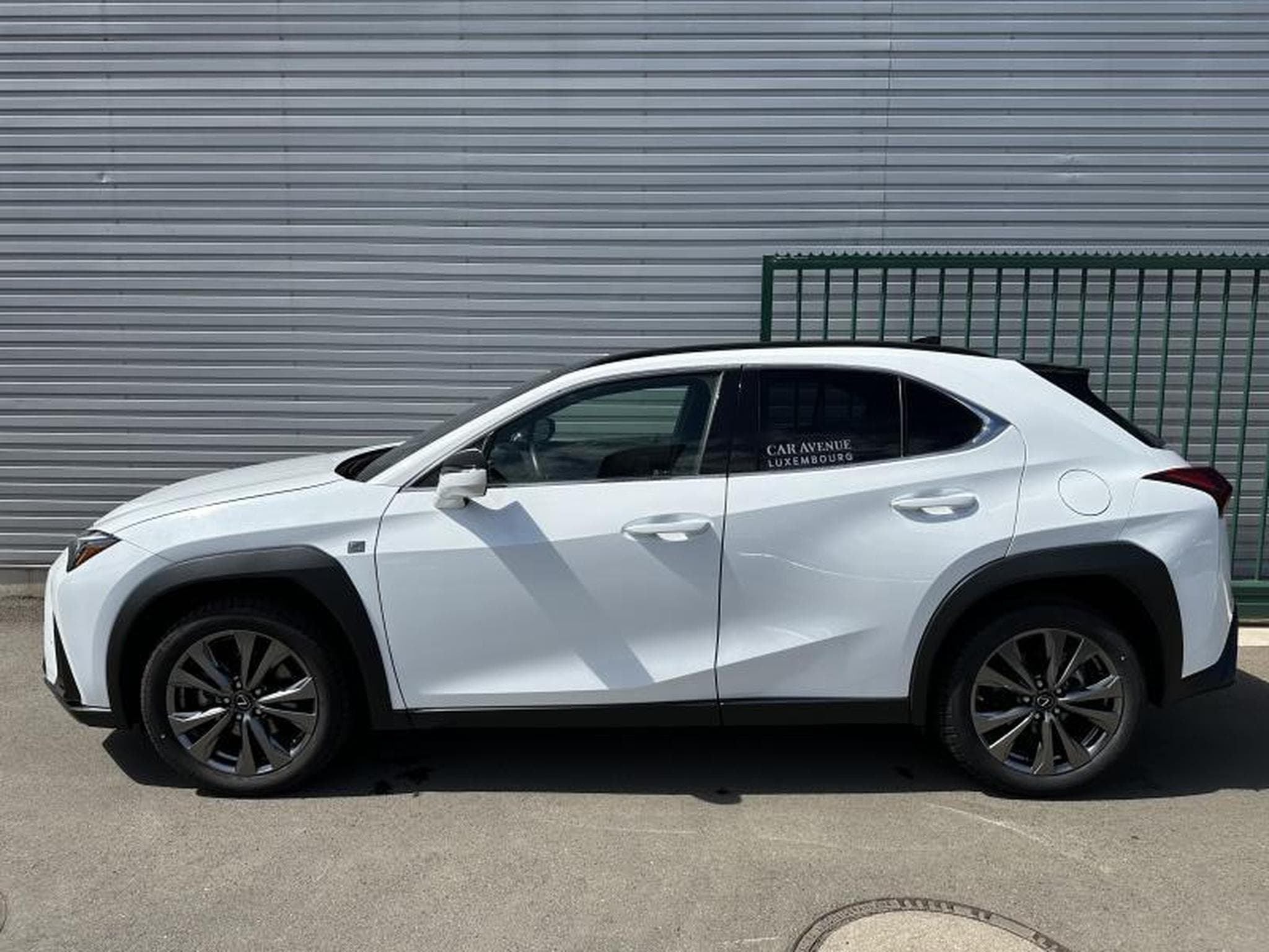 Lexus UX F SPORT Design (2023) - Photo 24