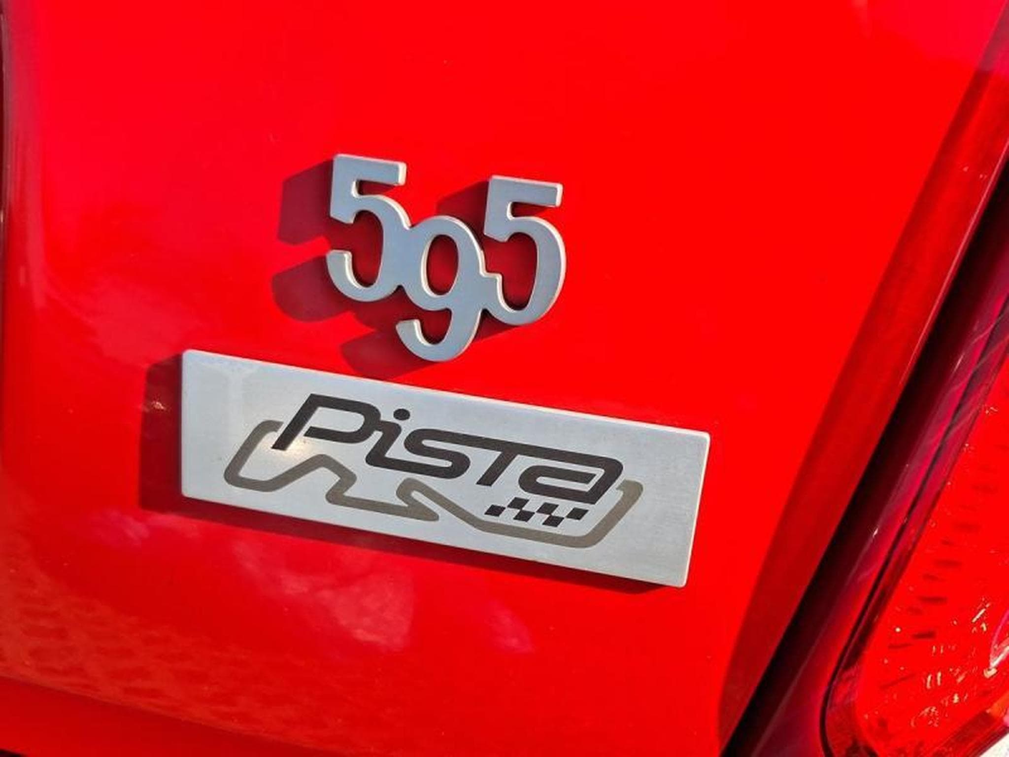 Fiat 500 ABARTH CABRIO (2019) - Photo 19