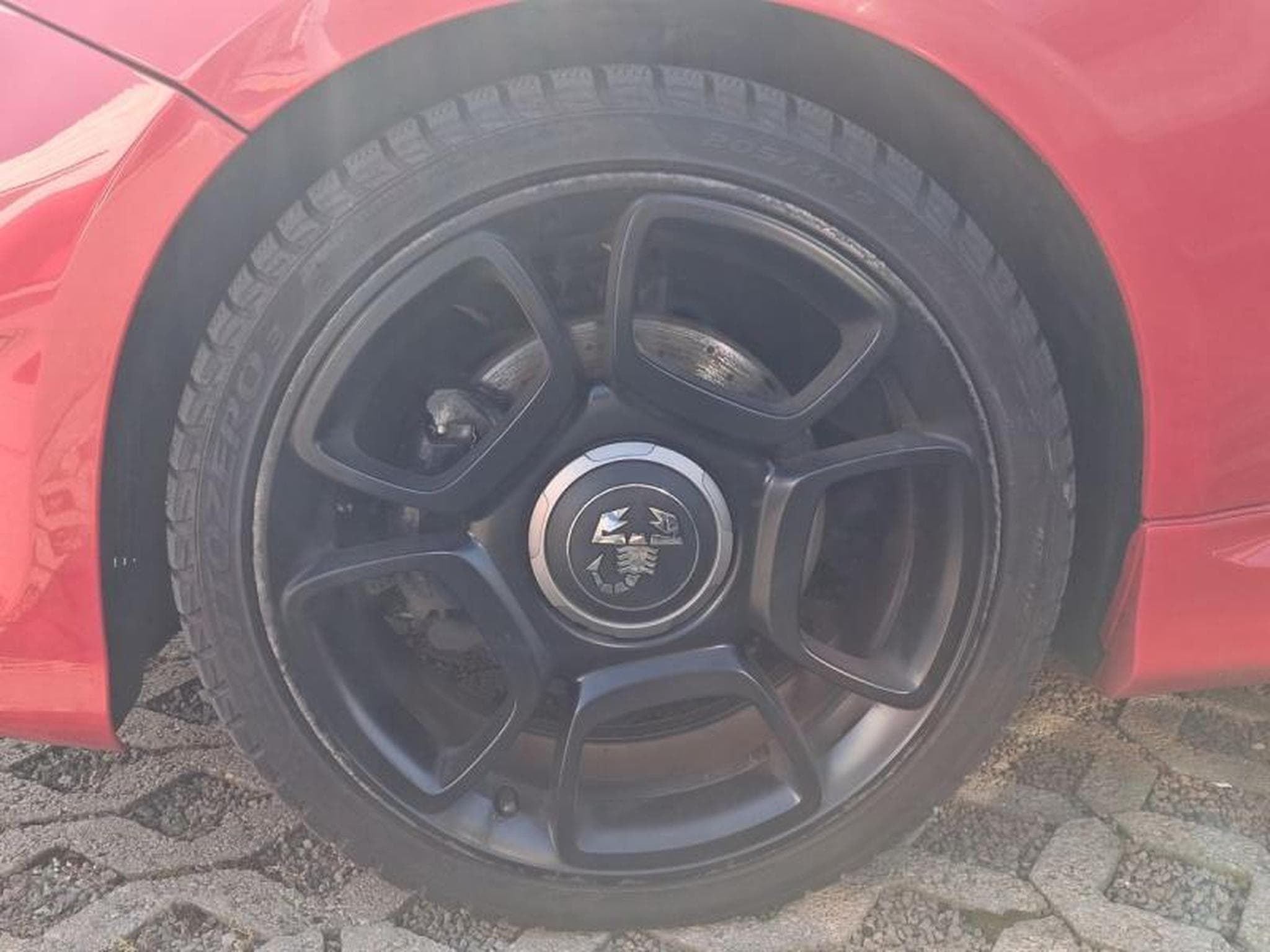 Fiat 500 ABARTH CABRIO (2019) - Photo 6