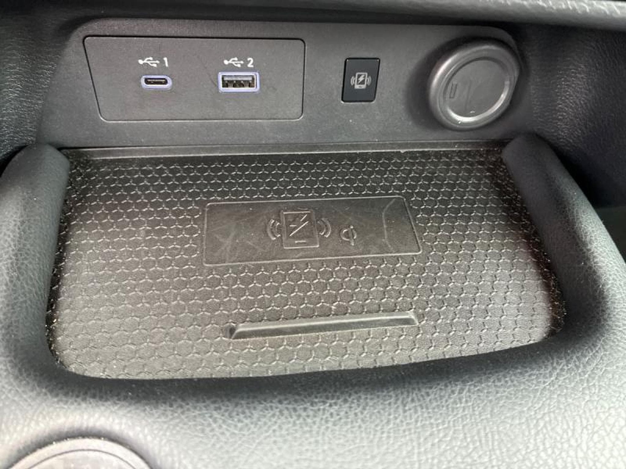 Nissan Juke N-DESIGN (2024) - Photo 23