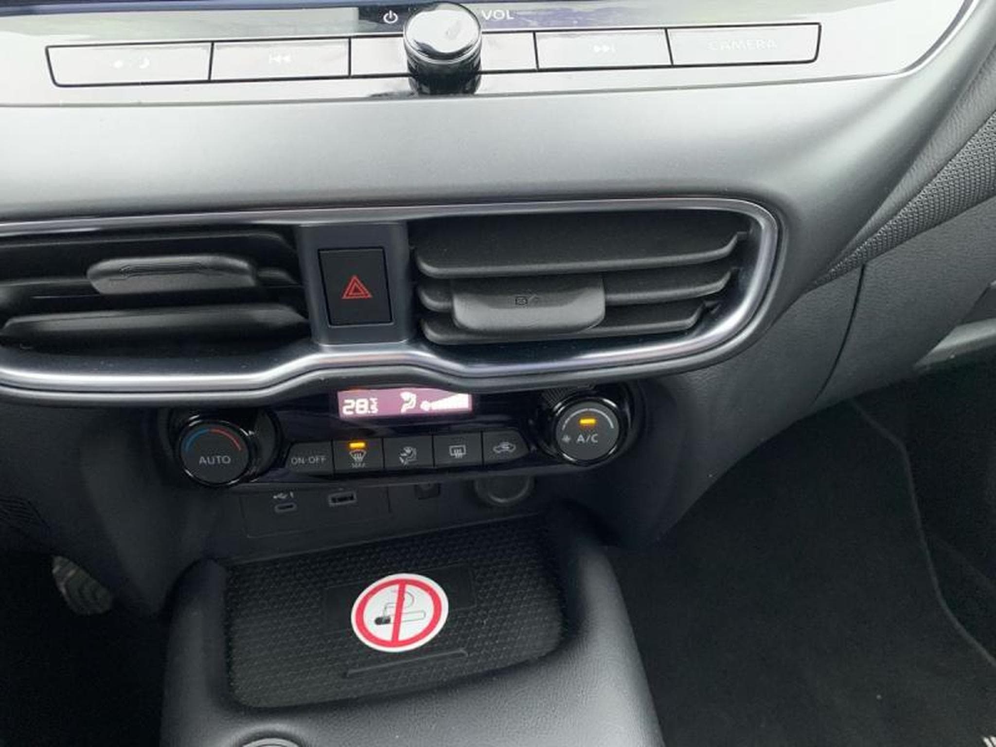 Nissan Juke N-DESIGN (2024) - Photo 16