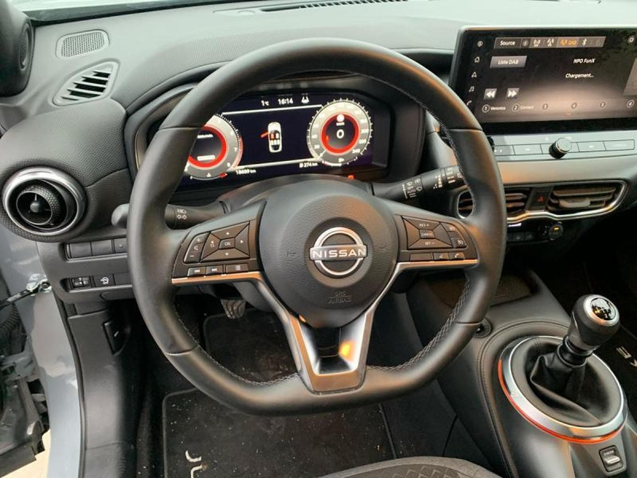 Nissan Juke N-DESIGN (2024) - Photo 21