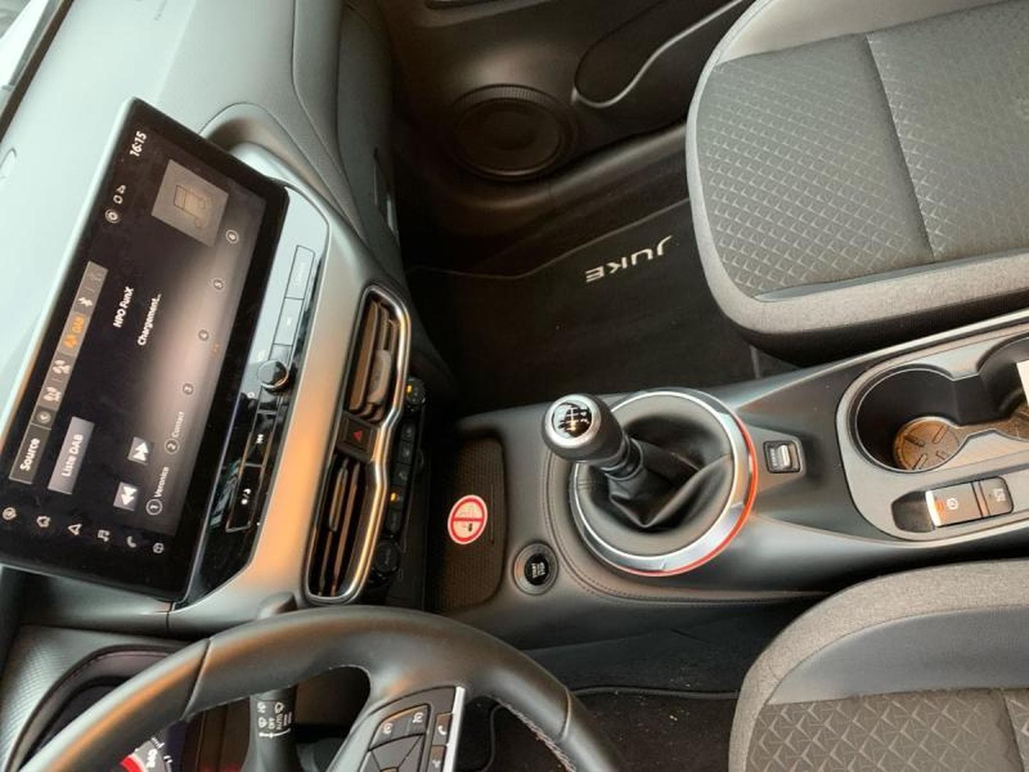 Nissan Juke N-DESIGN (2024) - Photo 22