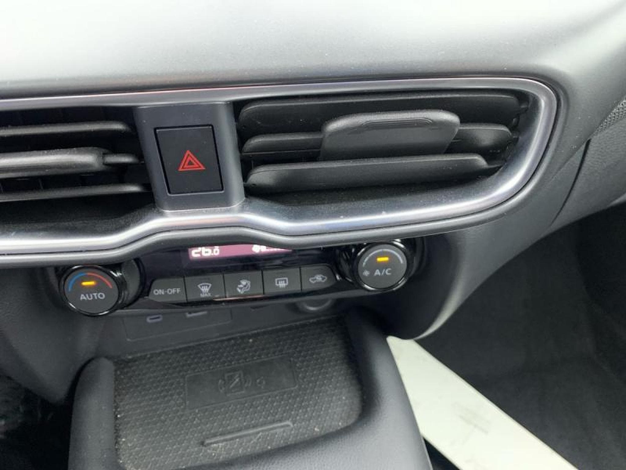 Nissan Juke N-DESIGN (2024) - Photo 16