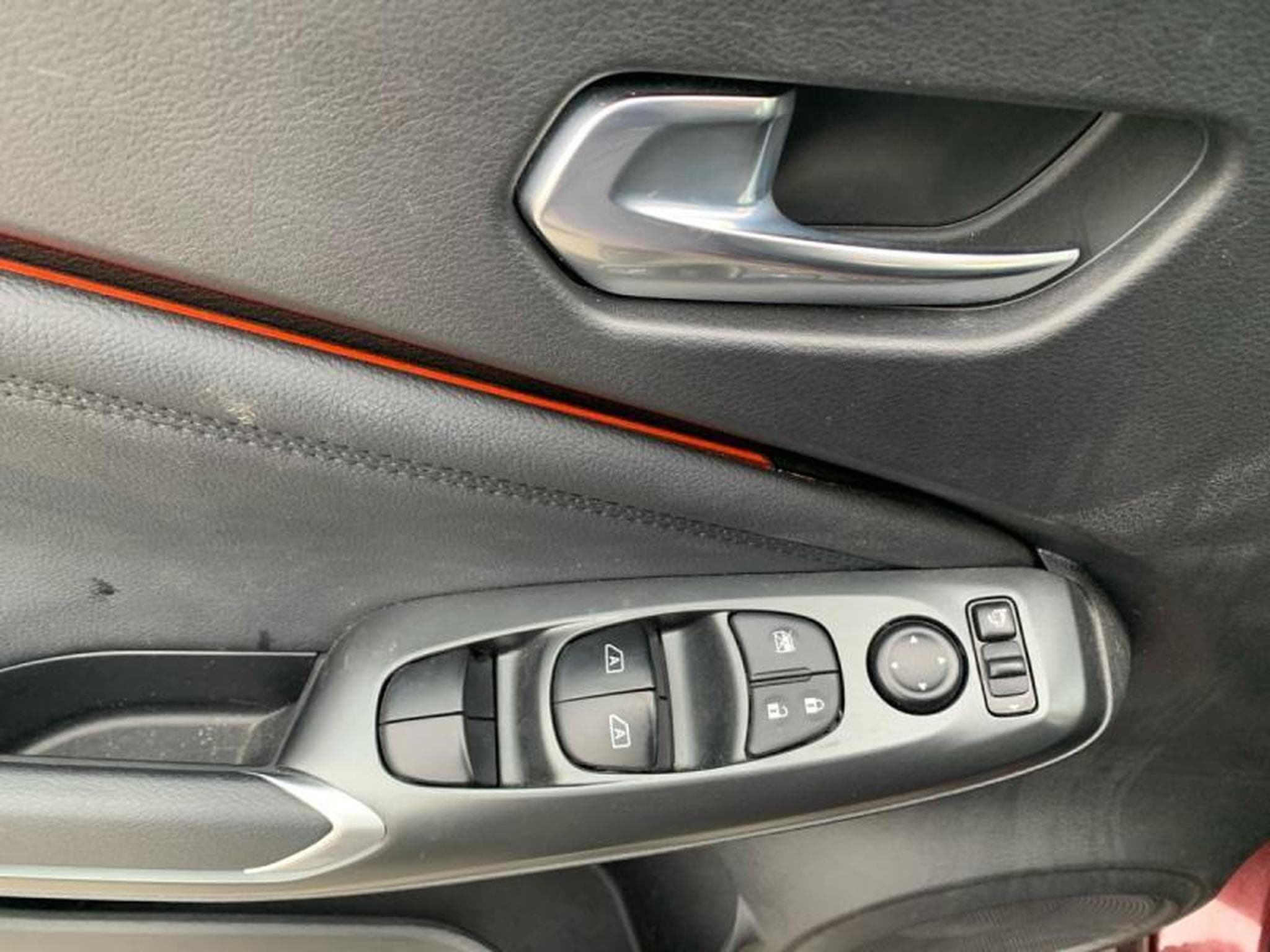 Nissan Juke N-DESIGN (2024) - Photo 19