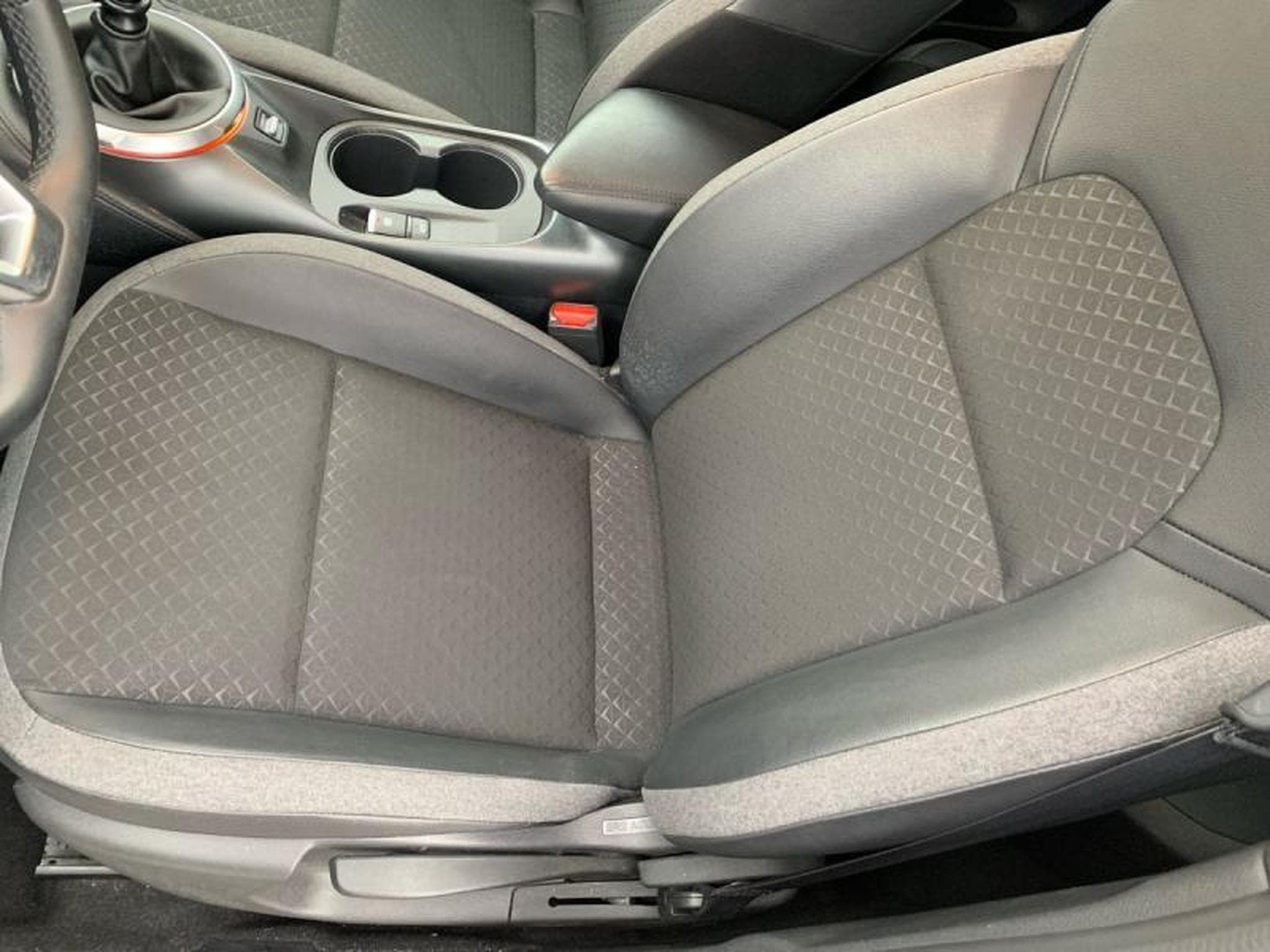 Nissan Juke N-DESIGN (2024) - Photo 25