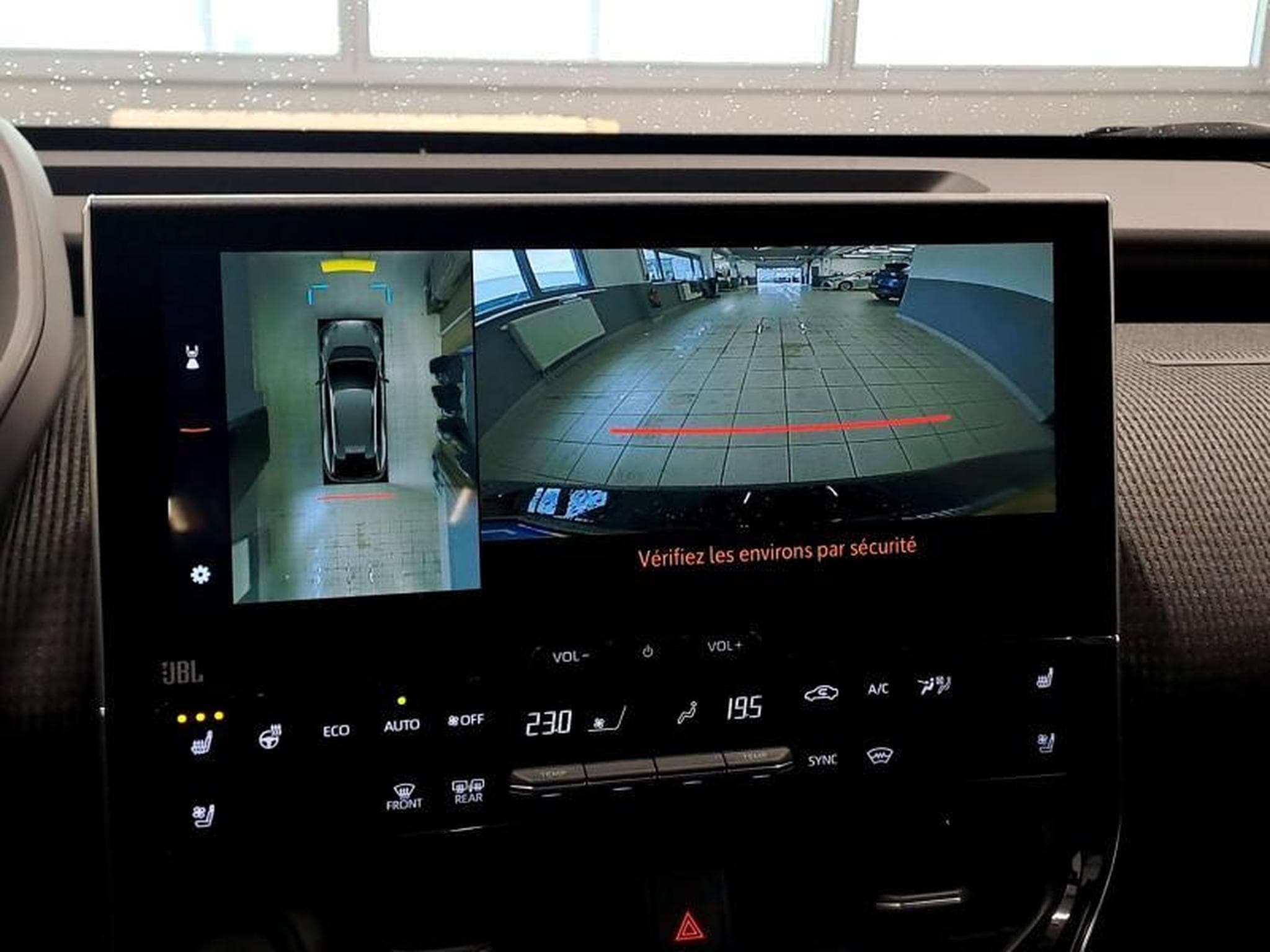 Toyota bZ4X Premium Awd (2023) - Photo 16