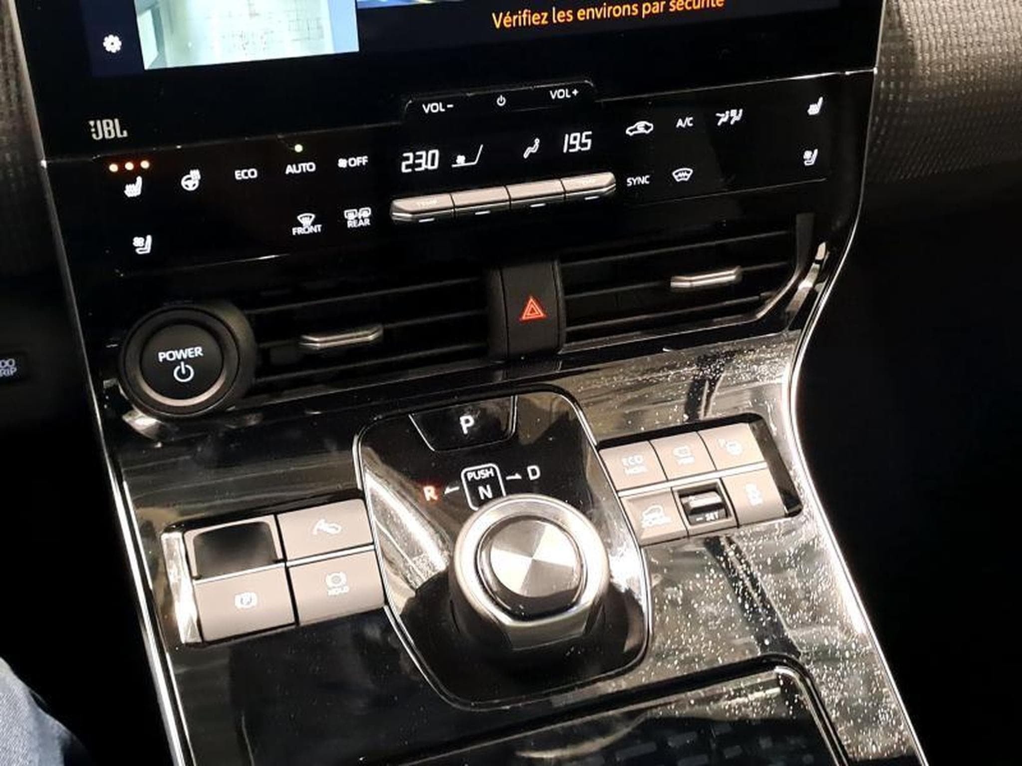 Toyota bZ4X Premium Awd (2023) - Photo 17