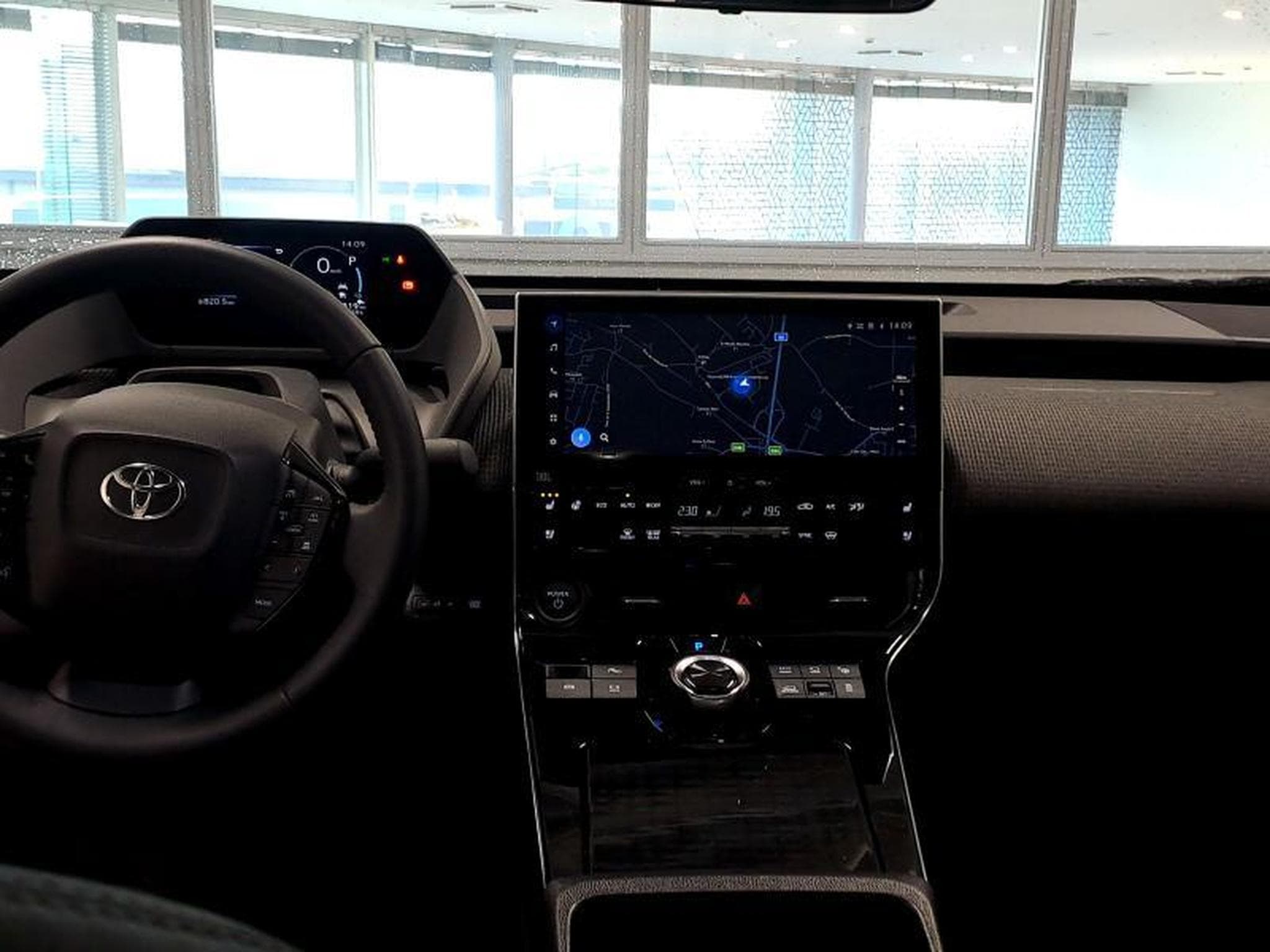 Toyota bZ4X Premium Awd (2023) - Photo 9