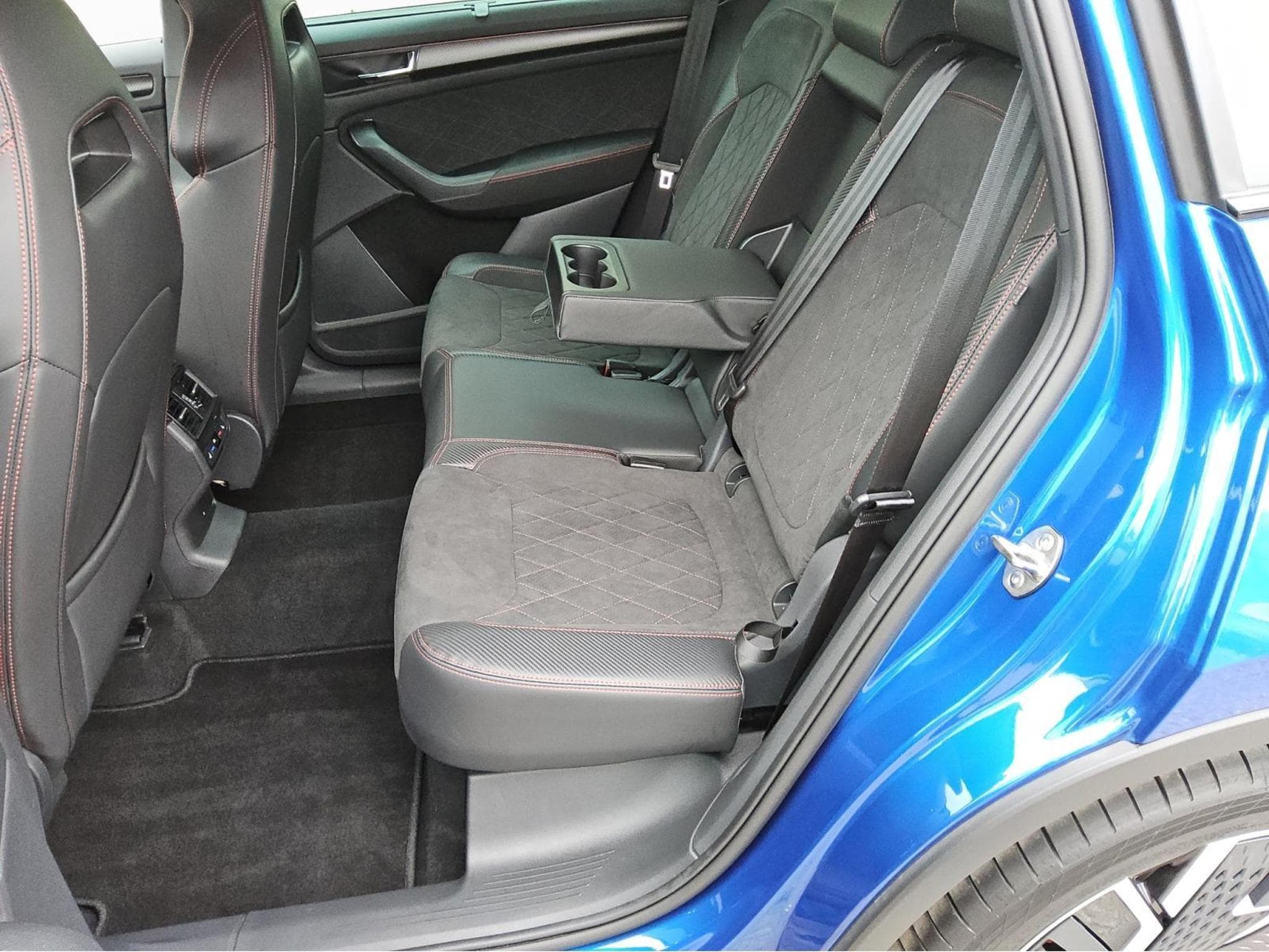 Skoda Kodiaq RS+DSG+4x4+360+LED+NAVI (2024) - Foto 10