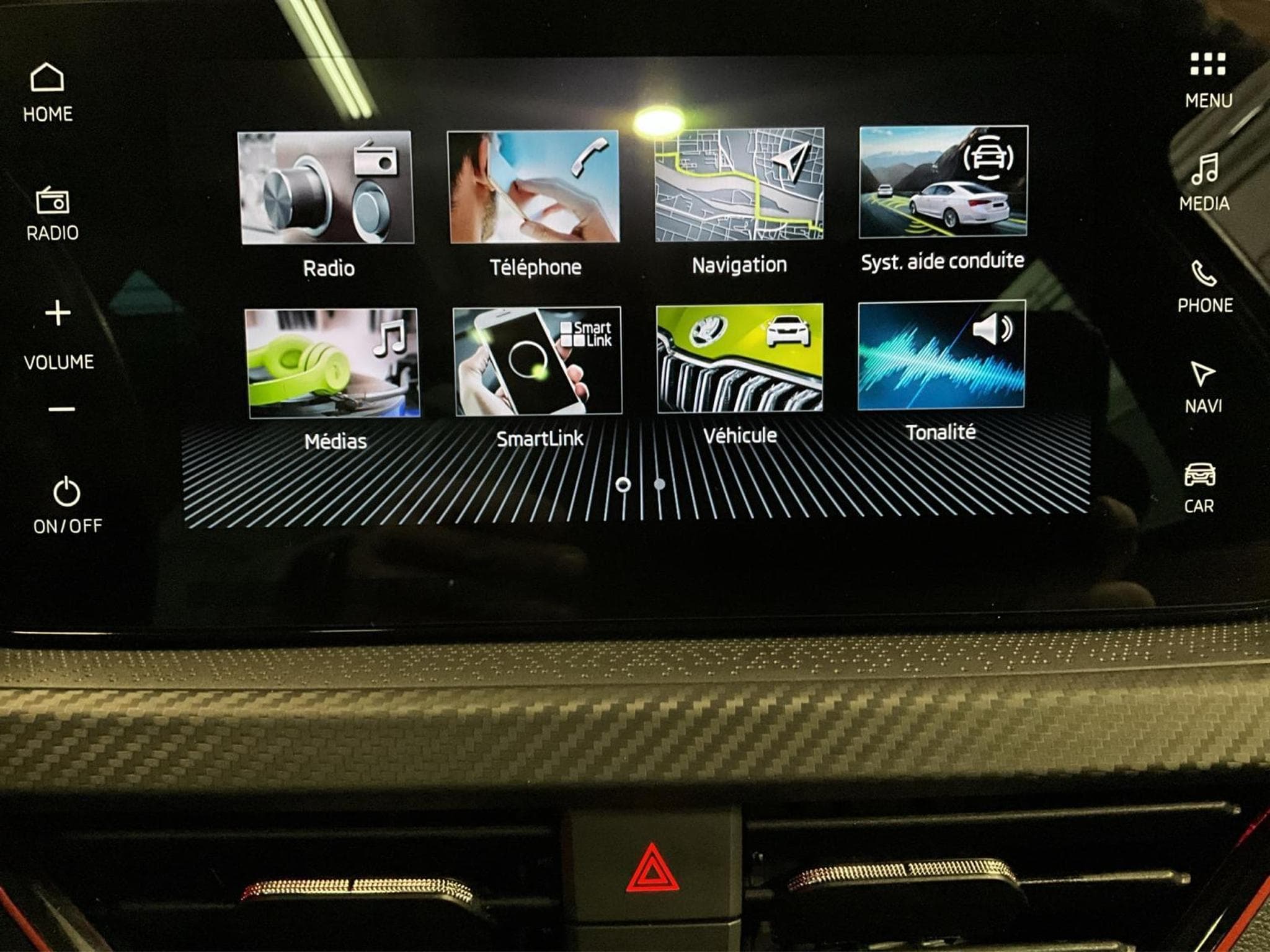 Skoda Kamiq Monte-Carlo+DSG+Pano+RearView (2025) - Foto 13