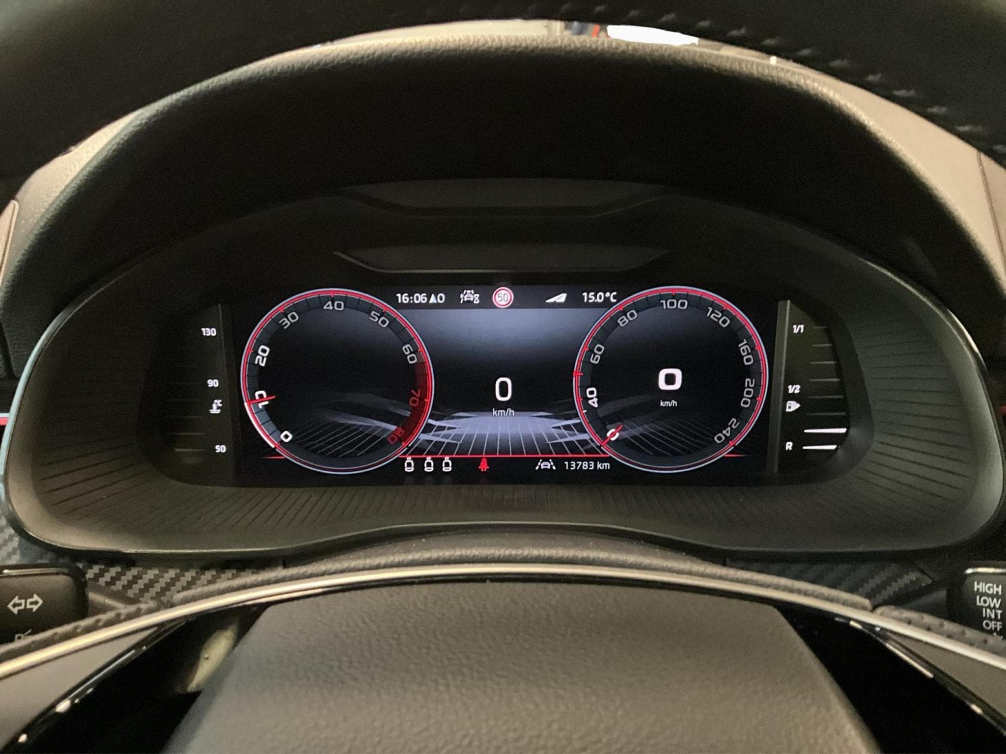 Skoda Kamiq Monte-Carlo+BVM+Pano+AHK (2024) - Foto 11