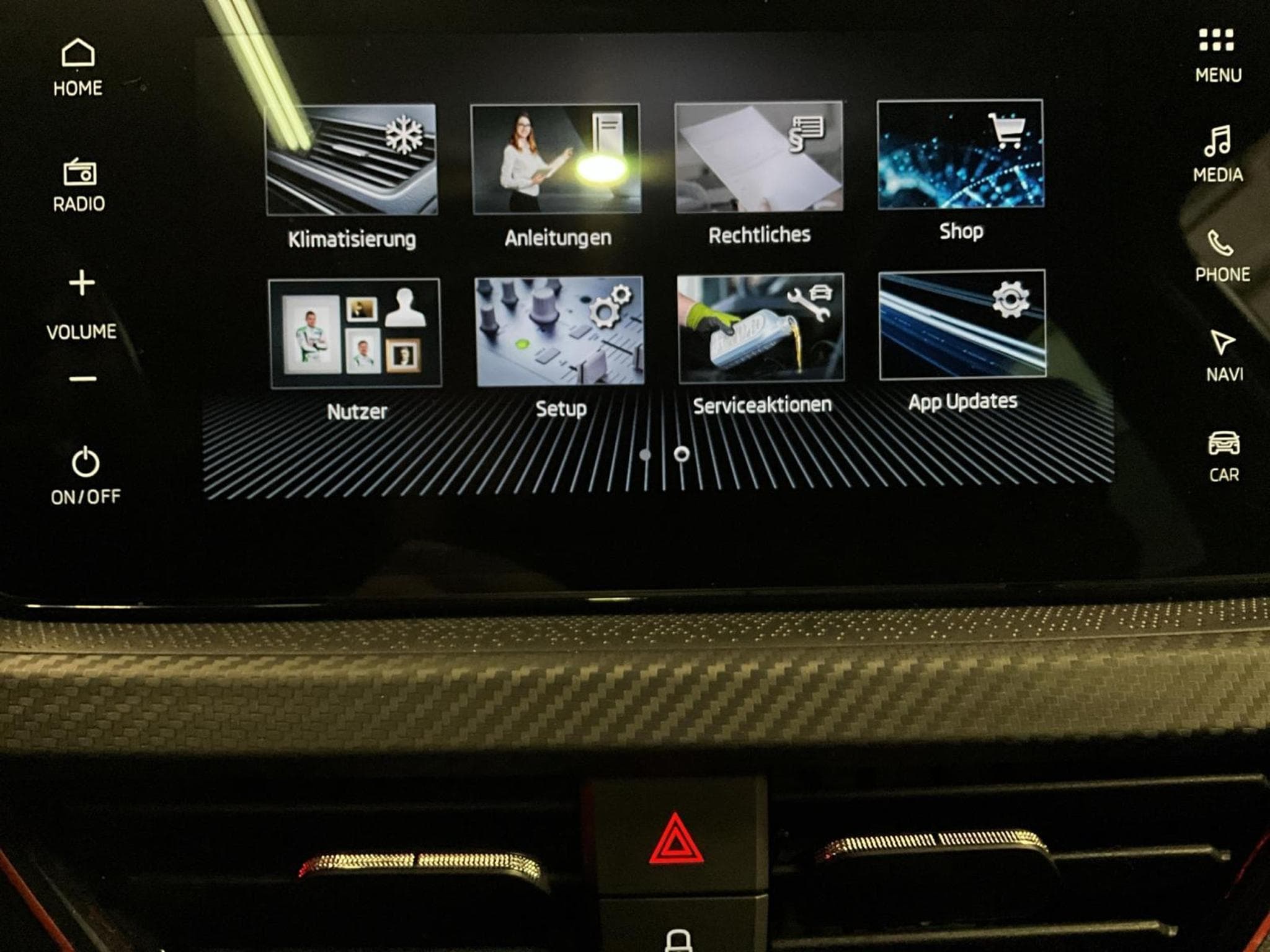 Skoda Scala Monte-Carlo+Dsg+Pano+RearView (2025) - Foto 16