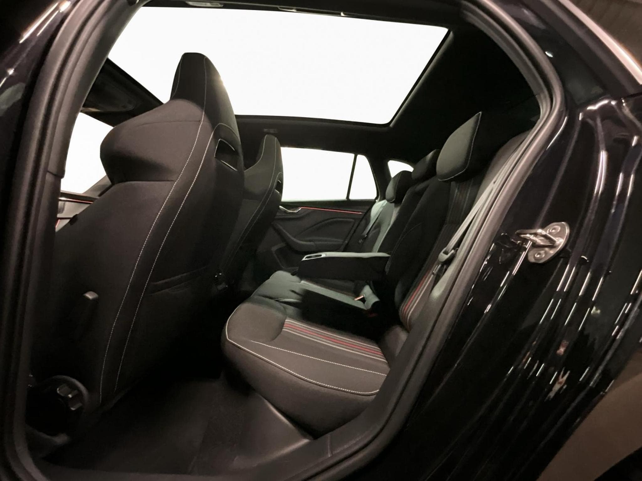 Skoda Scala Monte-Carlo+Dsg+Pano+RearView (2025) - Foto 18