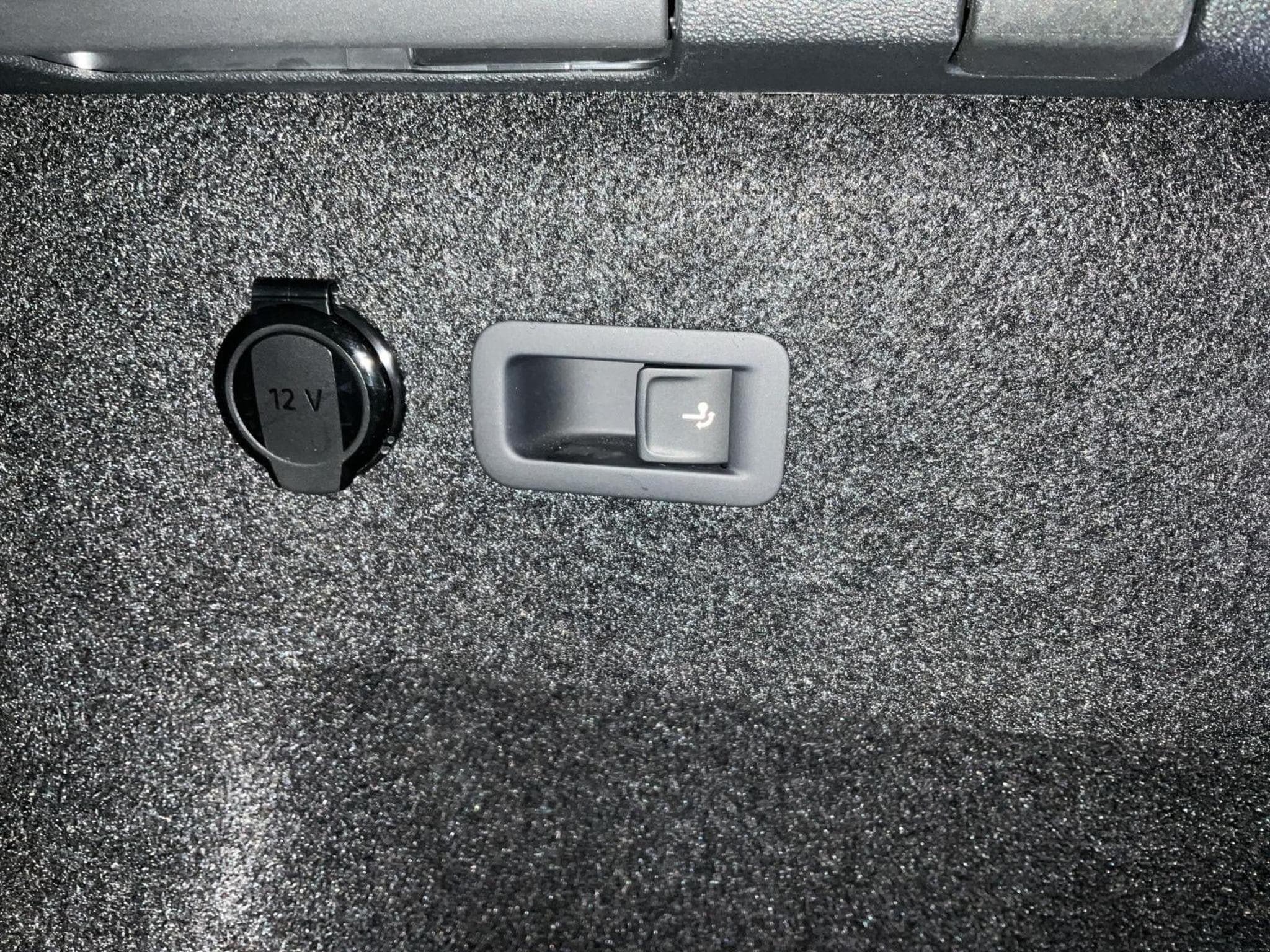 Skoda Kodiaq Selection+DSG+SUITE+AHK (2024) - Foto 18