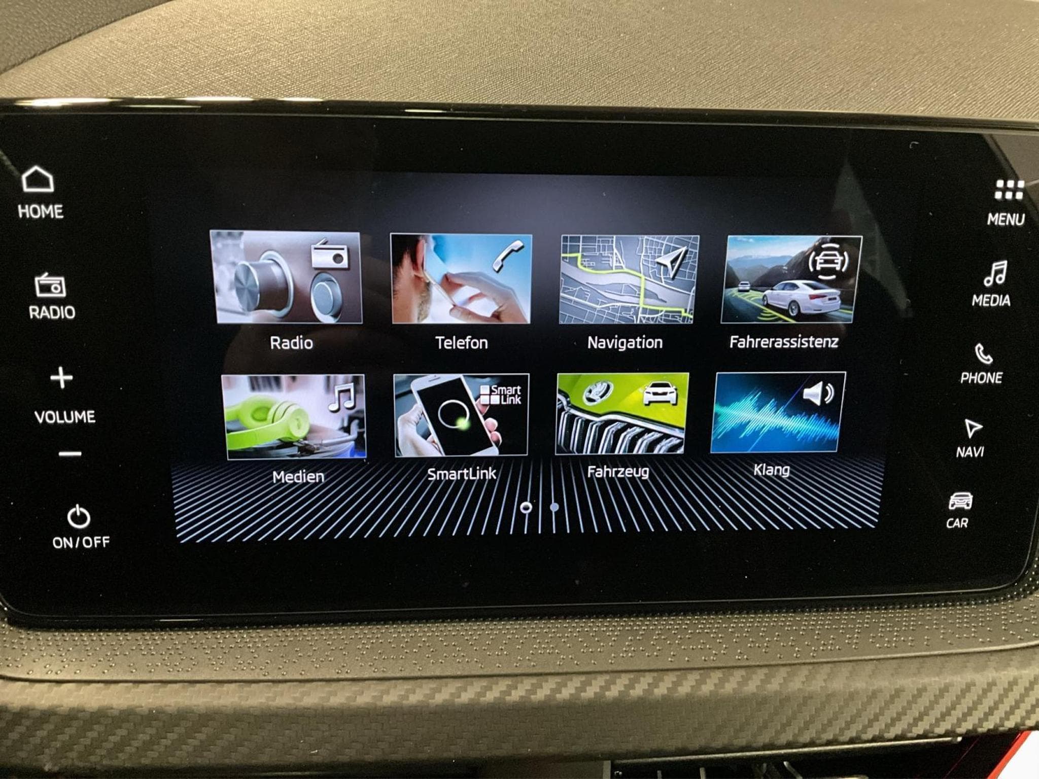 Skoda Scala Monte-Carlo+DSG+RearView+Pano (2024) - Foto 13