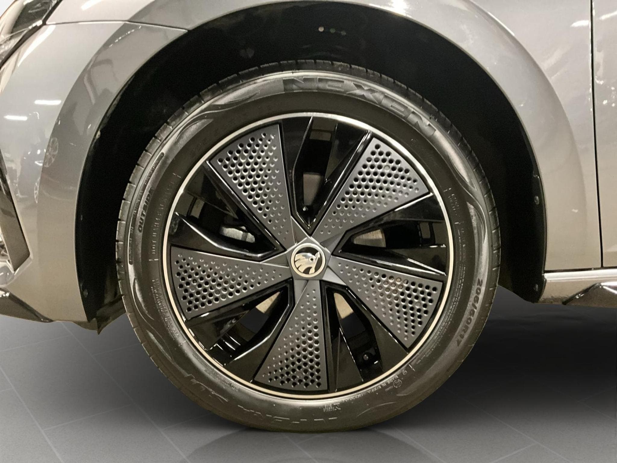 Skoda Scala Monte-Carlo+DSG+RearView+Pano (2024) - Foto 8