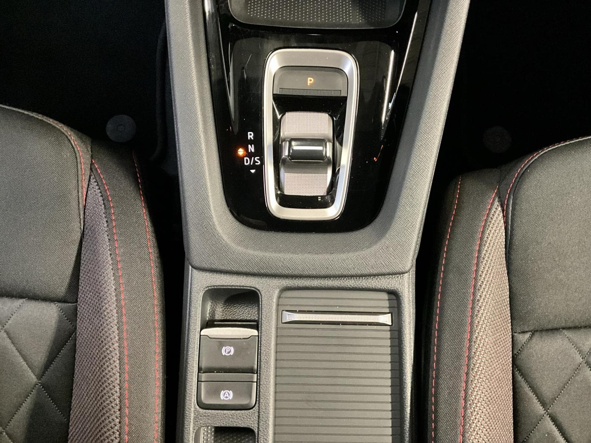 Skoda Octavia RS+DSG+AHK+Navi (2024) - Foto 12