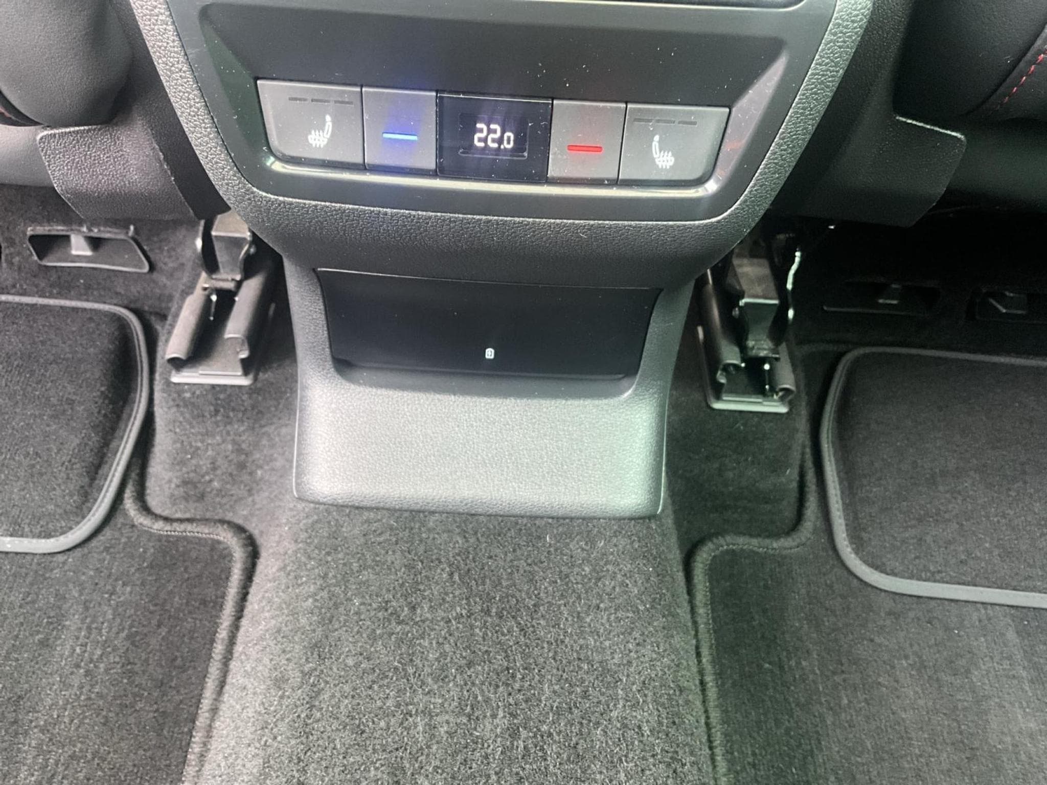 Skoda Kodiaq RS+DSG+4x4+LM20+StandH. (2022) - Foto 24