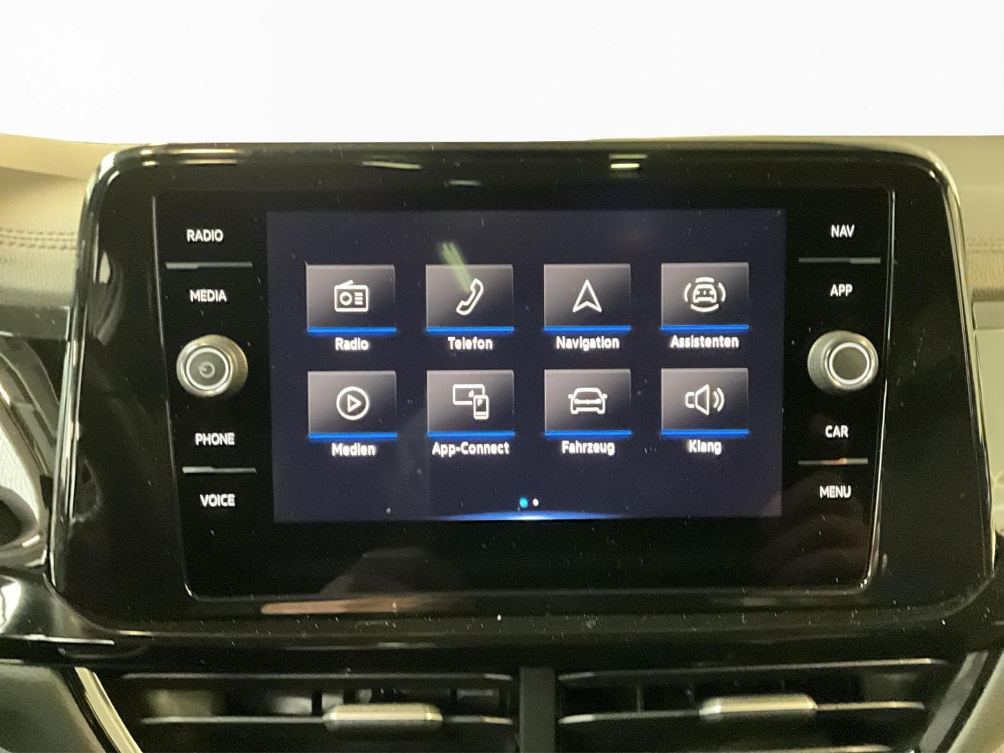 VW T-Roc R+DSG7+4M+LM19+P.Travel+Pano (2024) - Foto 13