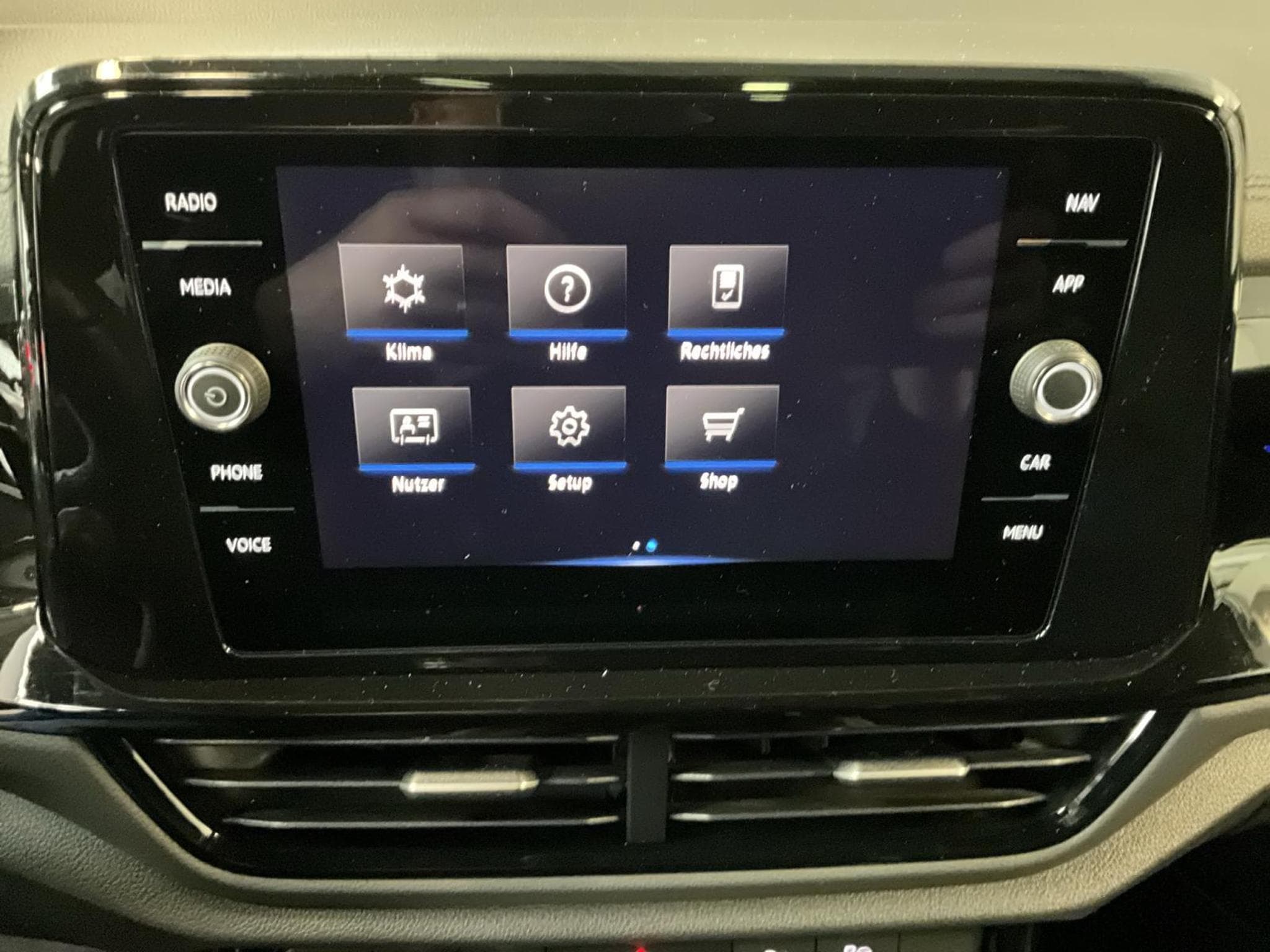 VW T-Roc R+DSG7+4M+LM19+P.Travel+Pano (2024) - Foto 20