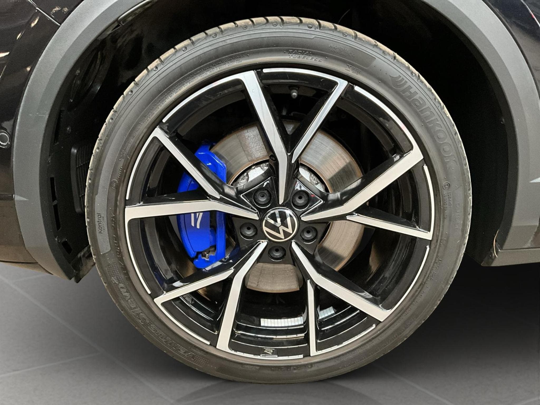 VW T-Roc R+DSG7+4M+LM19+P.Travel+Pano (2024) - Foto 8