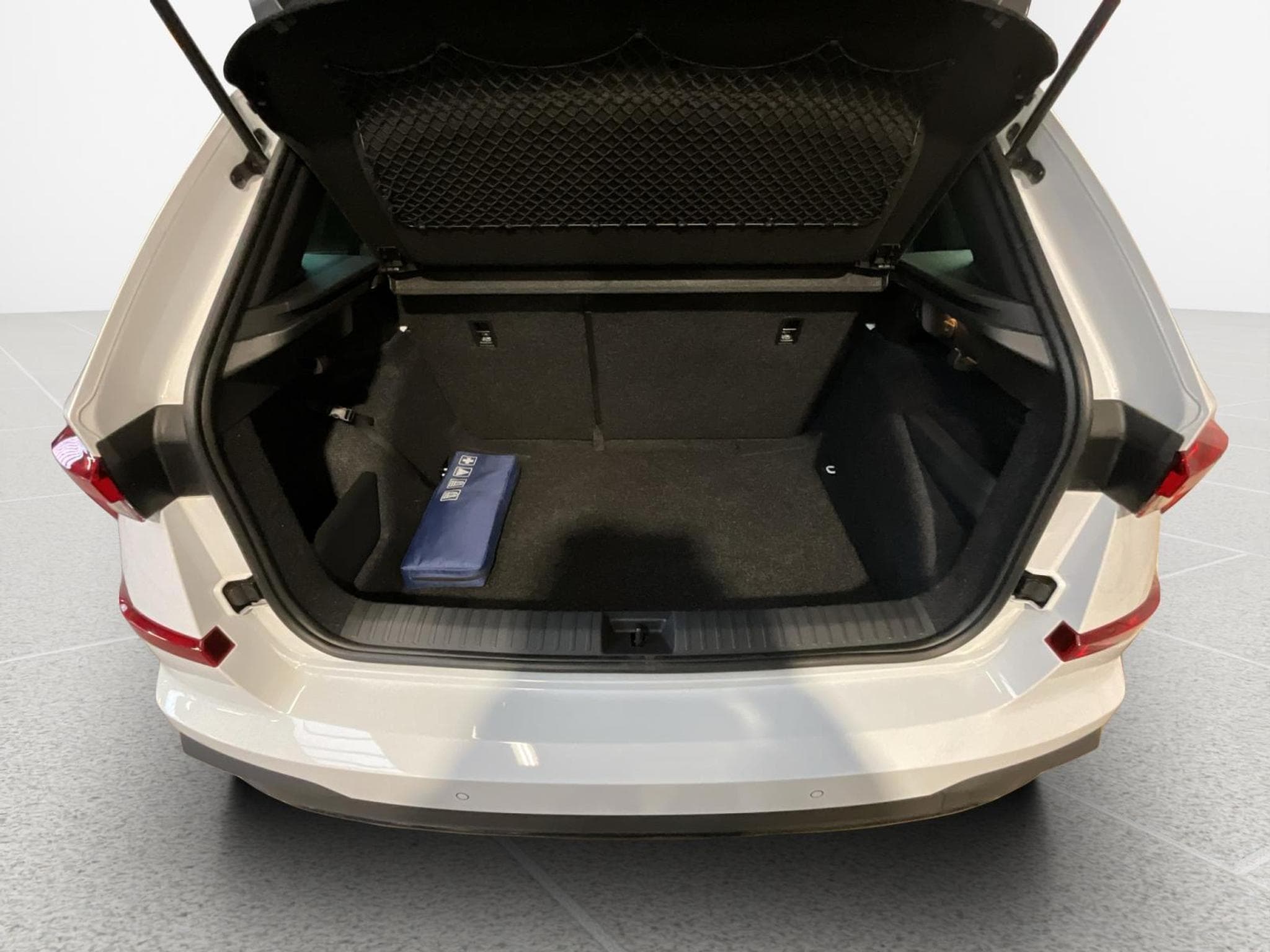 Skoda Kamiq Monte-Carlo+DSG+Pano+Navi (2024) - Foto 18