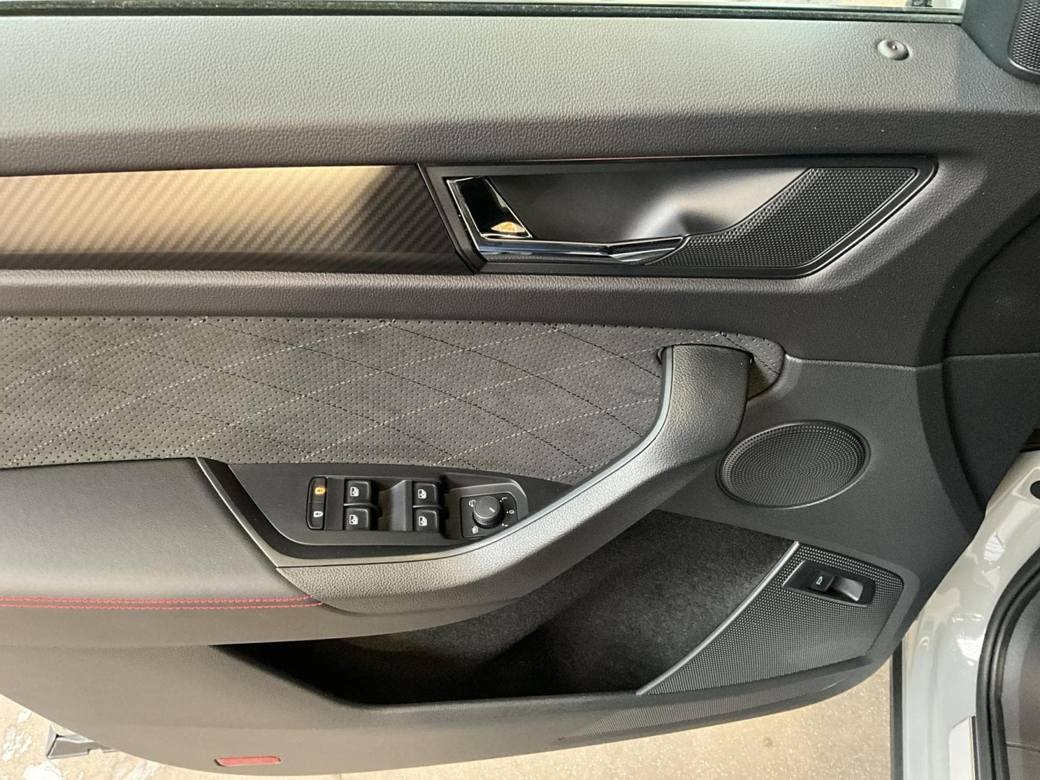 Skoda Kodiaq RS+DSG+4x4+360°+NAVI (2024) - Foto 10