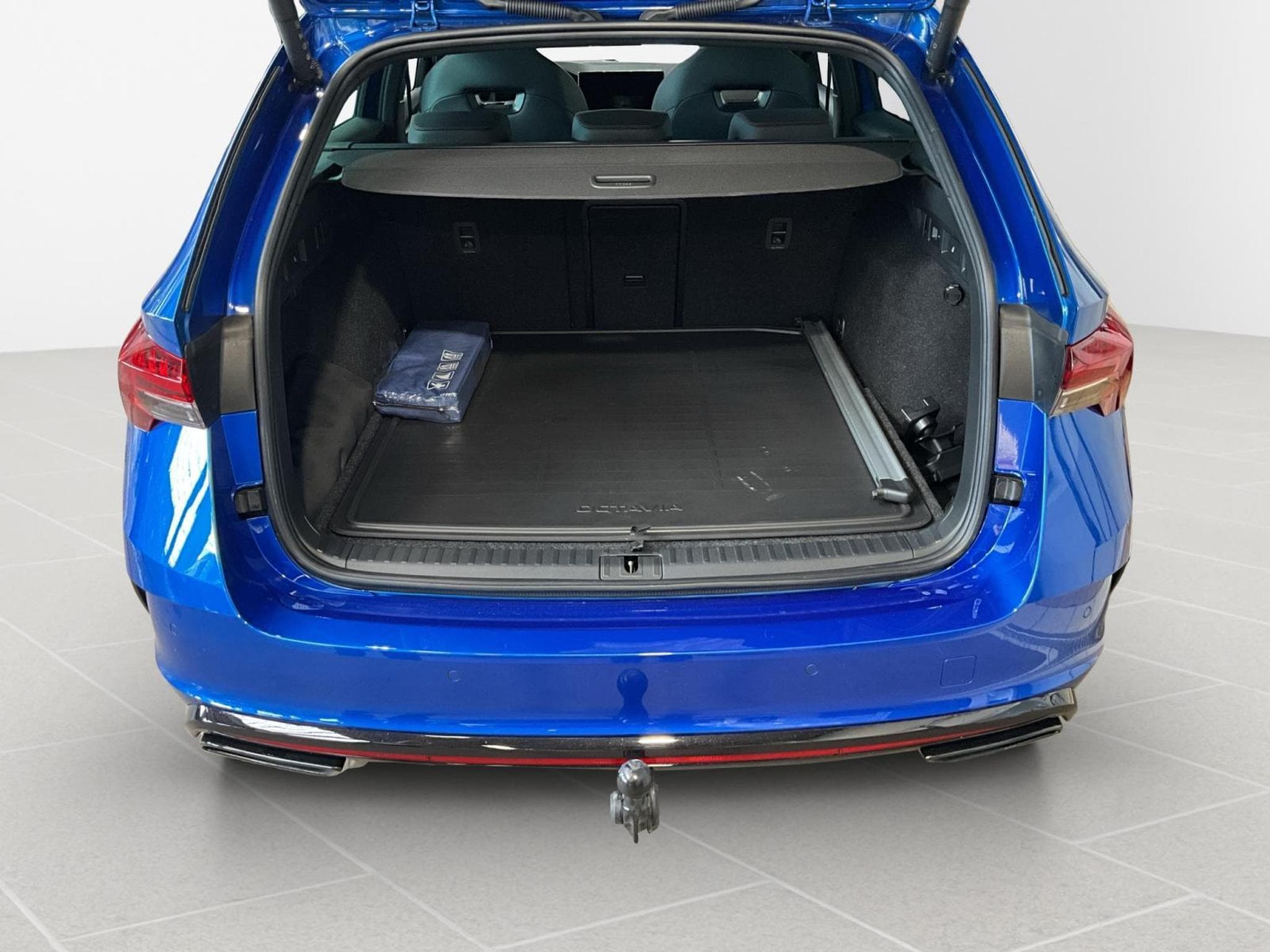 Skoda Octavia Rs+DSG+Suedia+LM19+AHK (2025) - Foto 17