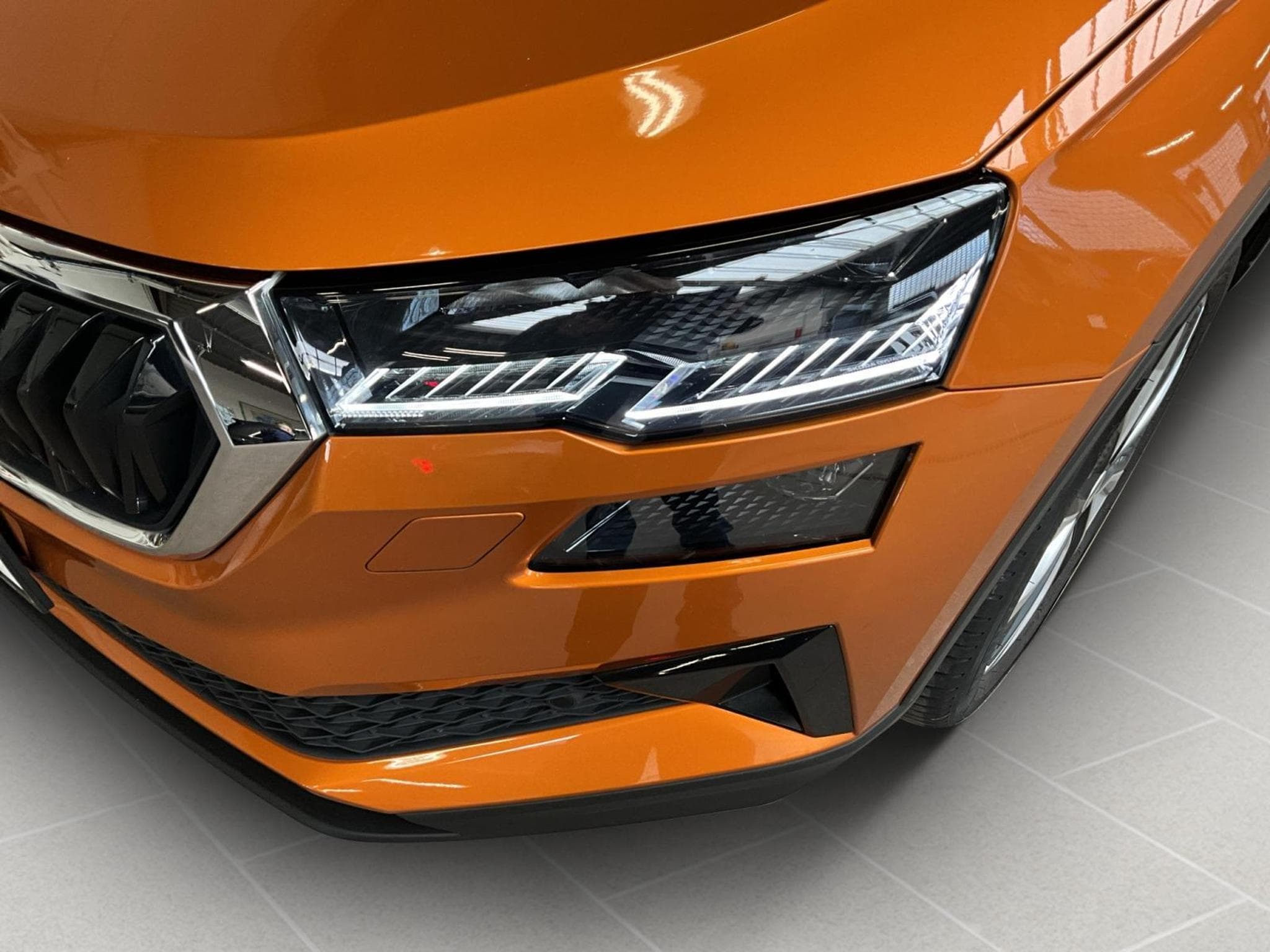 Skoda Karoq Style+DSG+AHK+P.Convenience (2022) - Foto 9