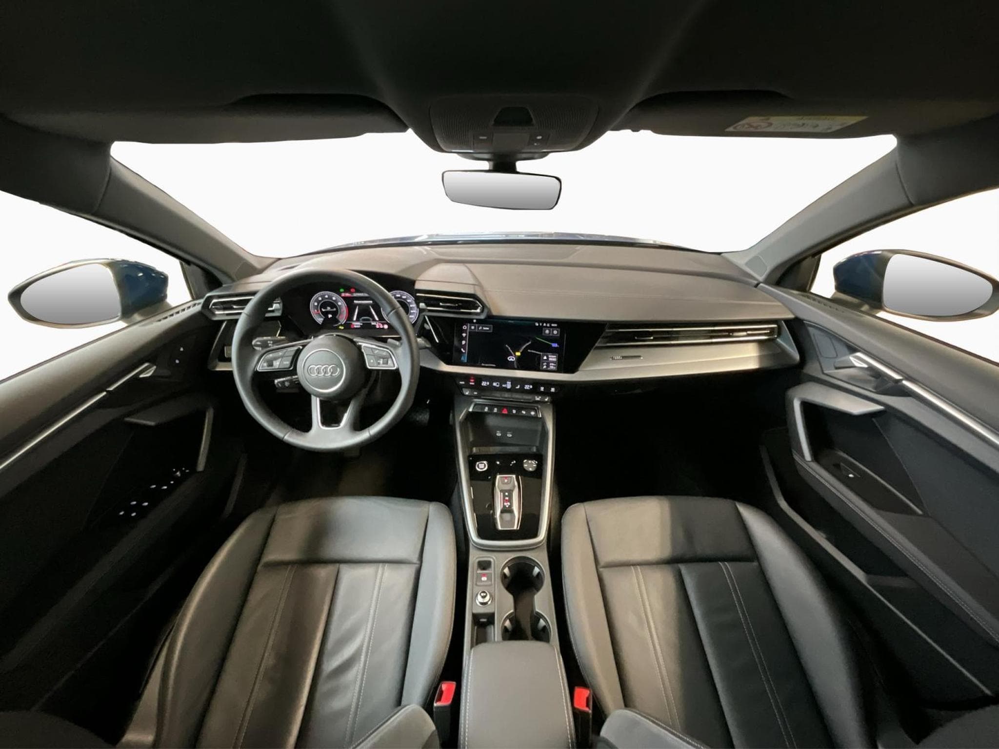 Audi A3 SB+S-Line+35TFSI+S-Tronic (2025) - Photo 2