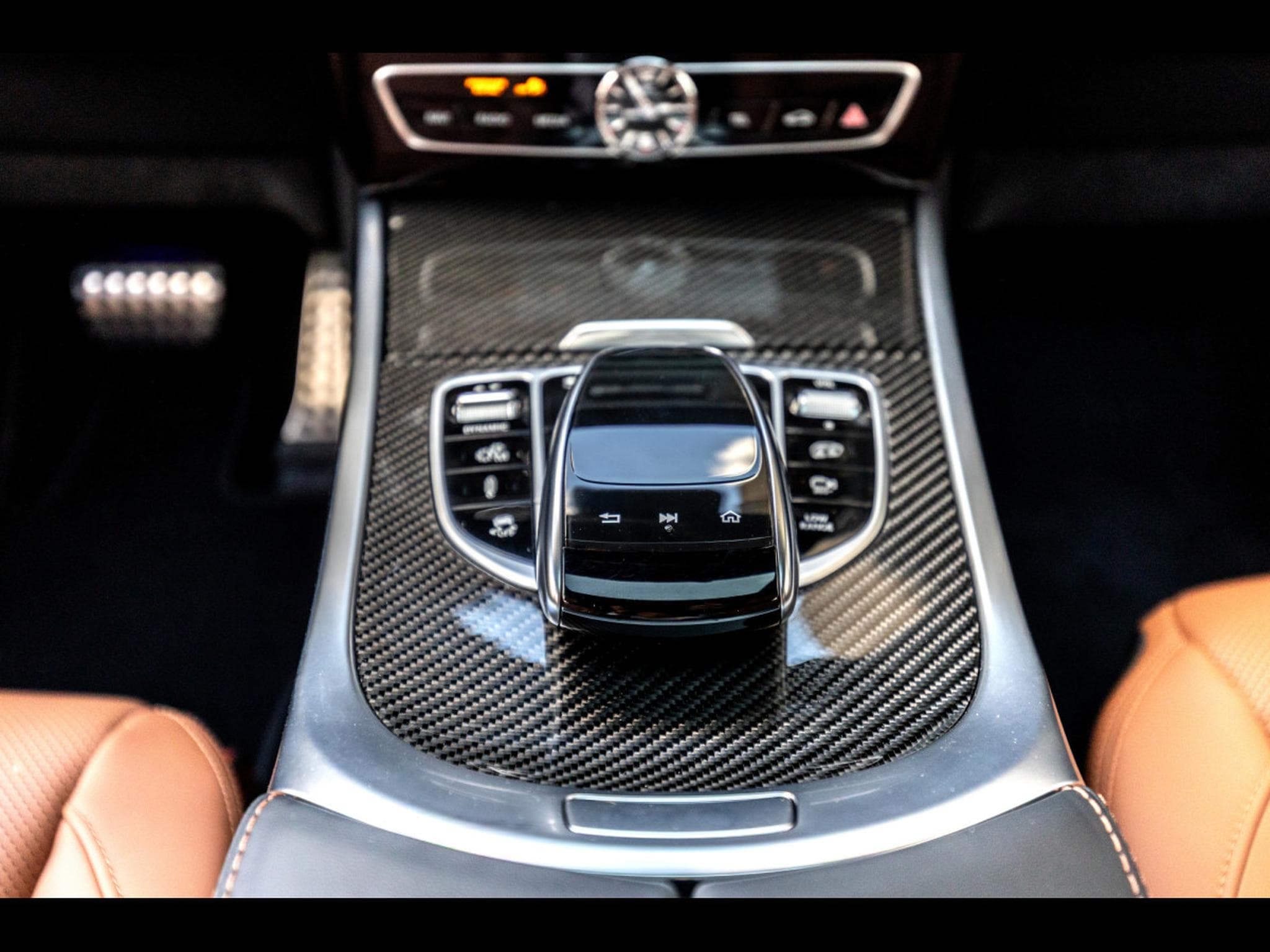 Mercedes G 63 AMG PACK NIGHT II - OLIVE METALLIC DESIGNO (2024) - Photo 17