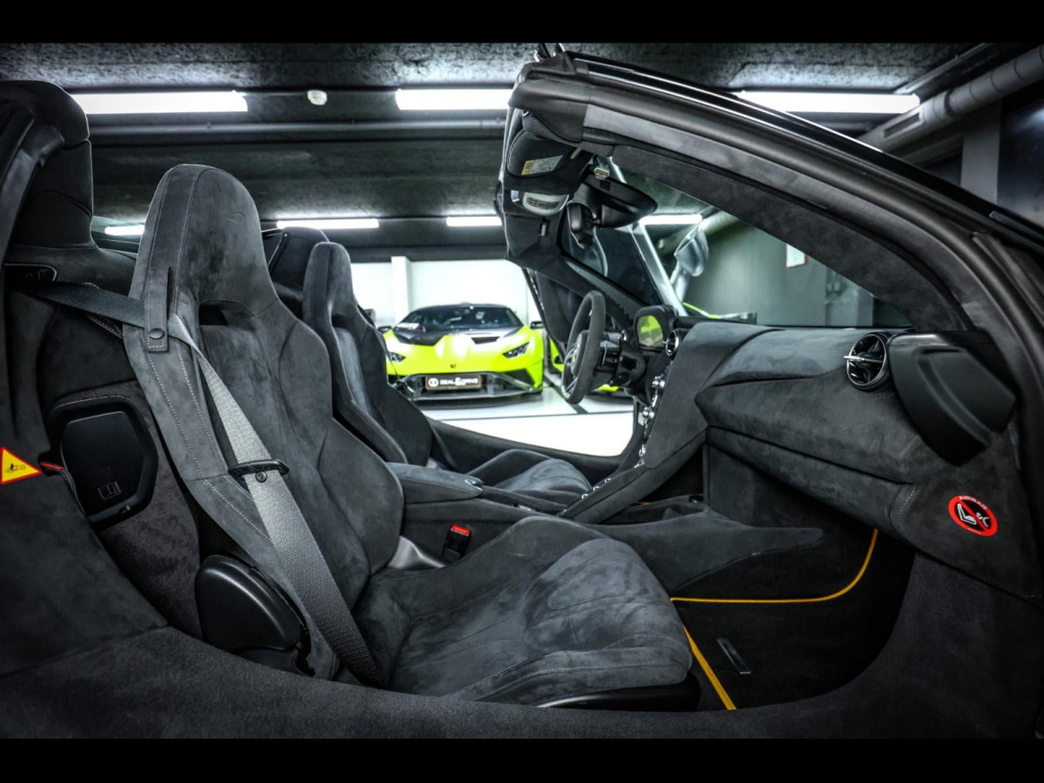 McLaren 720S SPIDER 4.0 V8 720 – PACK STEALTH - FULL XPEL - SUPERNOVA SIL (2022) - Photo 15