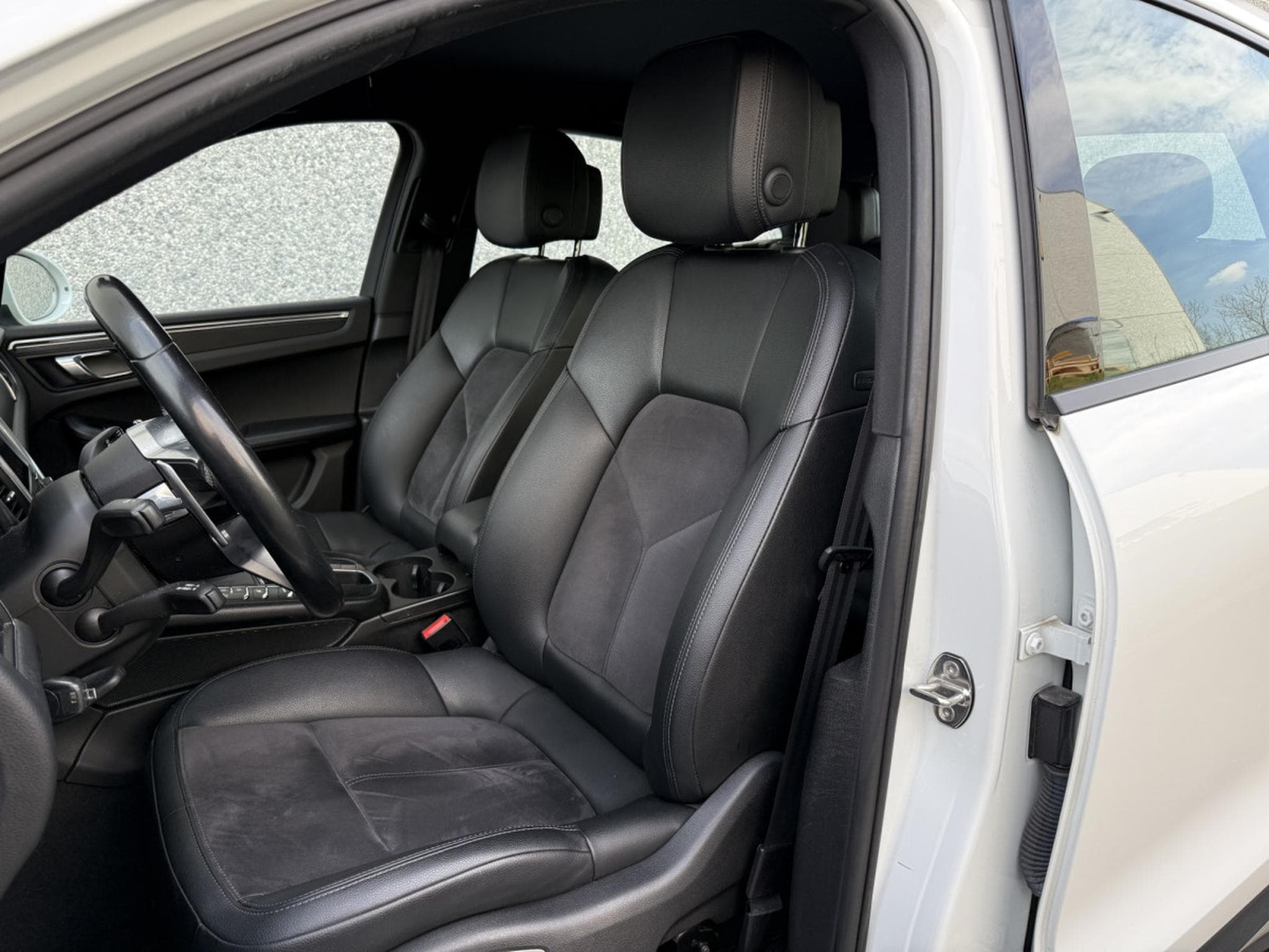 Porsche Macan Macan/Camera/18/Bi-Xenon/(PDLS)/Alcantara (2017) - Photo 11