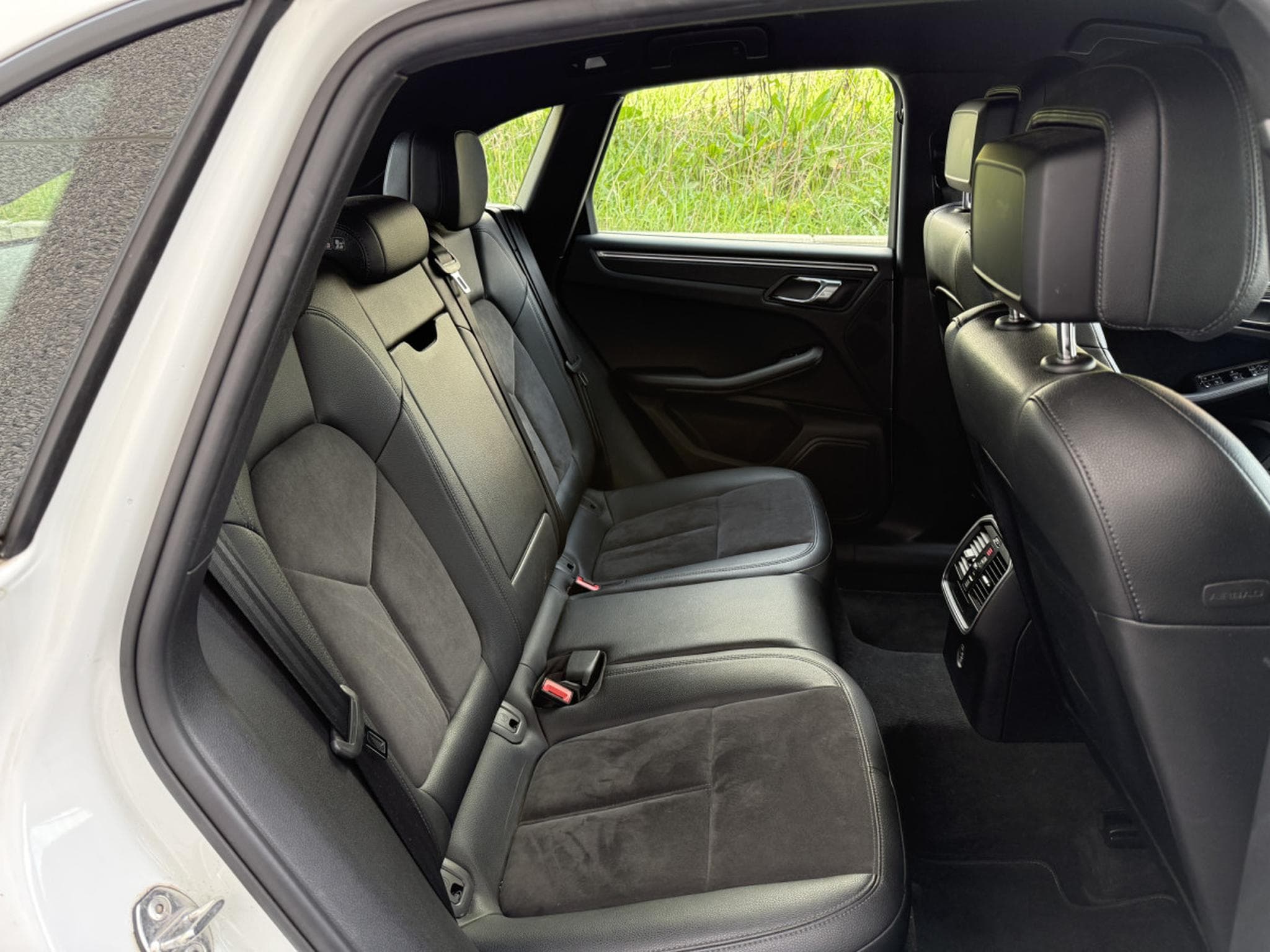 Porsche Macan Macan/Camera/18/Bi-Xenon/(PDLS)/Alcantara (2017) - Photo 13