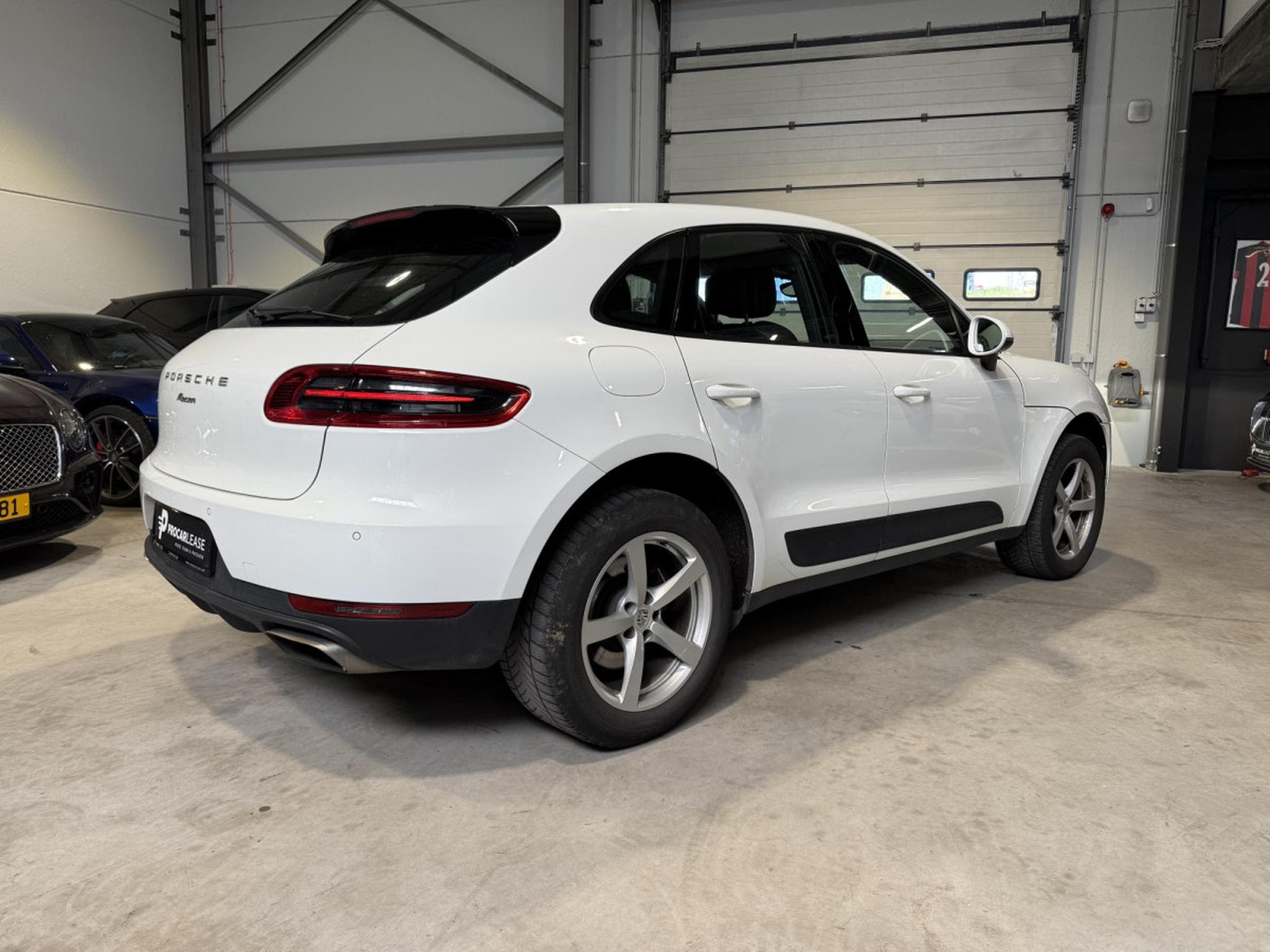 Porsche Macan Macan/Camera/18/Bi-Xenon/(PDLS)/Alcantara (2017) - Photo 14