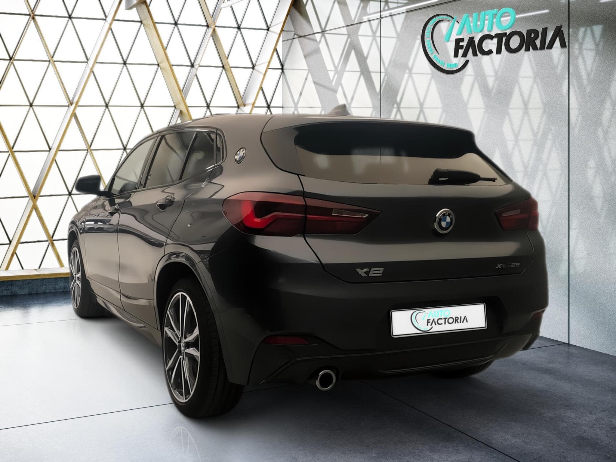 BMW X2 -54% 25E HYB 220cv BVA 4x4 M Sport +T.PANO+GPS+CAM (2021) - Photo 4