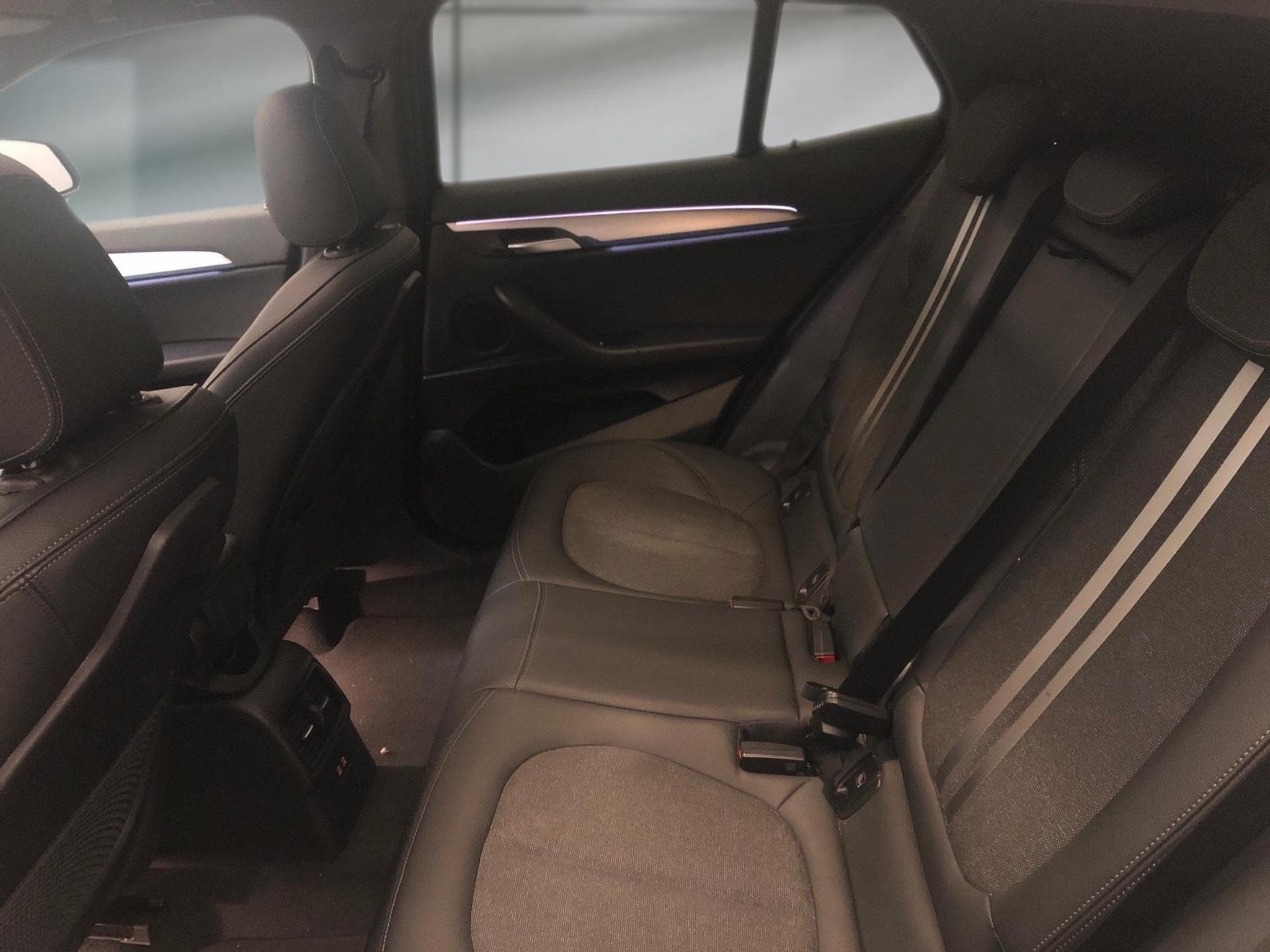 BMW X2 -54% 25E HYB 220cv BVA 4x4 M Sport +T.PANO+GPS+CAM (2021) - Photo 8