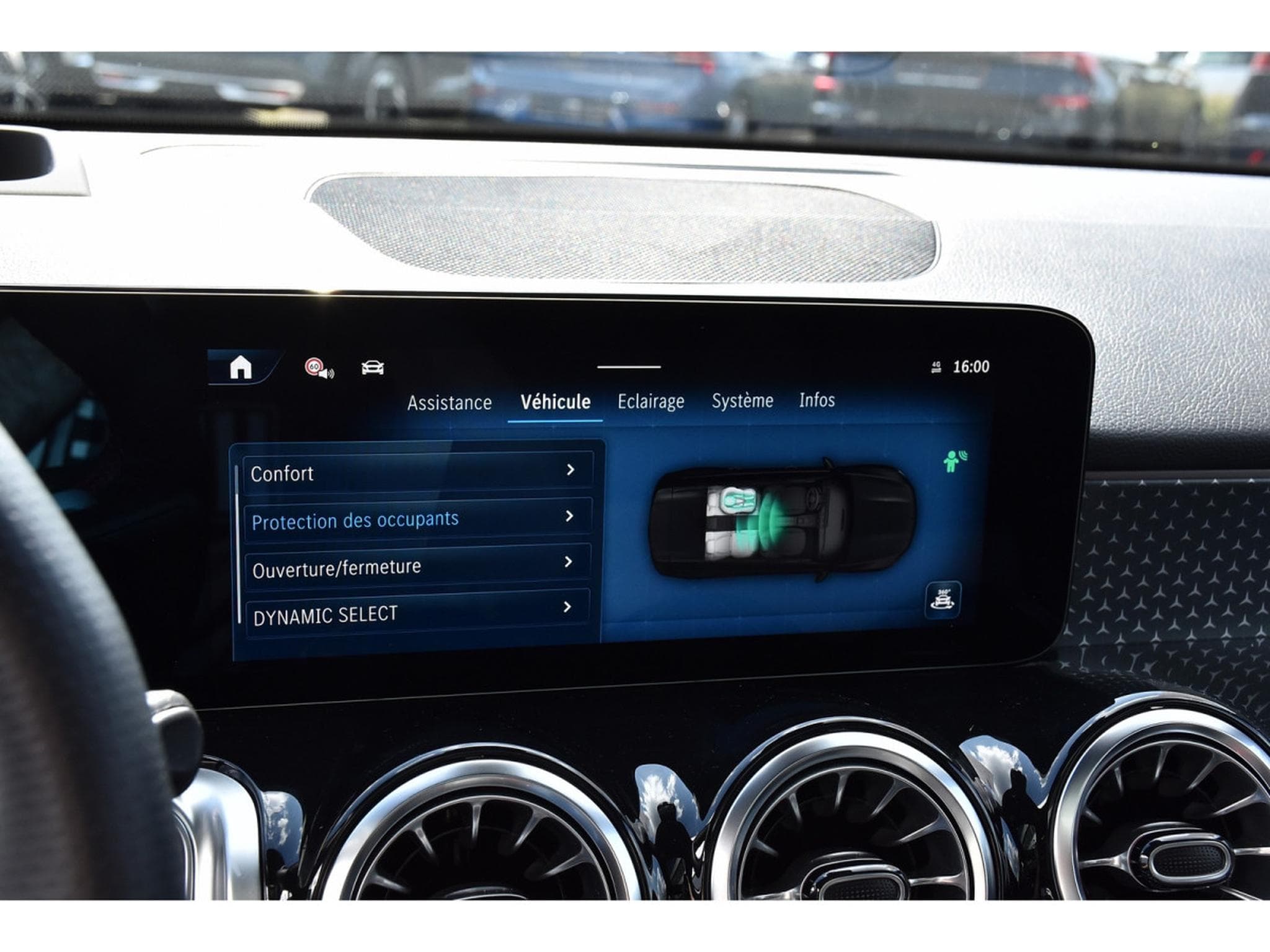 Mercedes GLB 220 4Matic AMG Line 8G-DCT  7 PL. MEMO PANO NIGHT ACC CAM360 1°M (2025) - Foto 14