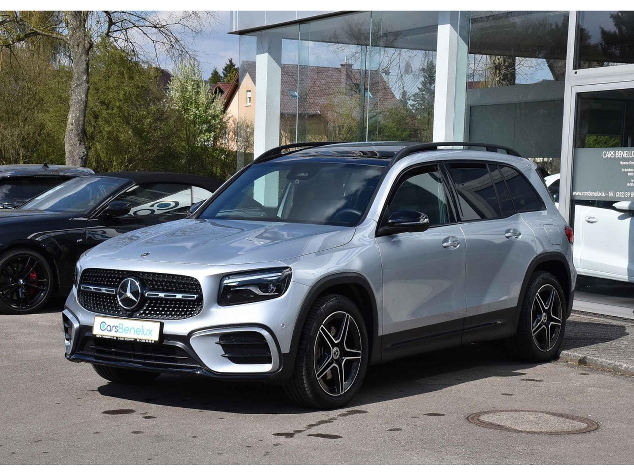 Mercedes GLB 220 4Matic AMG Line 8G-DCT  7 PL. MEMO PANO NIGHT ACC CAM360 1°M (2025) - Foto 2