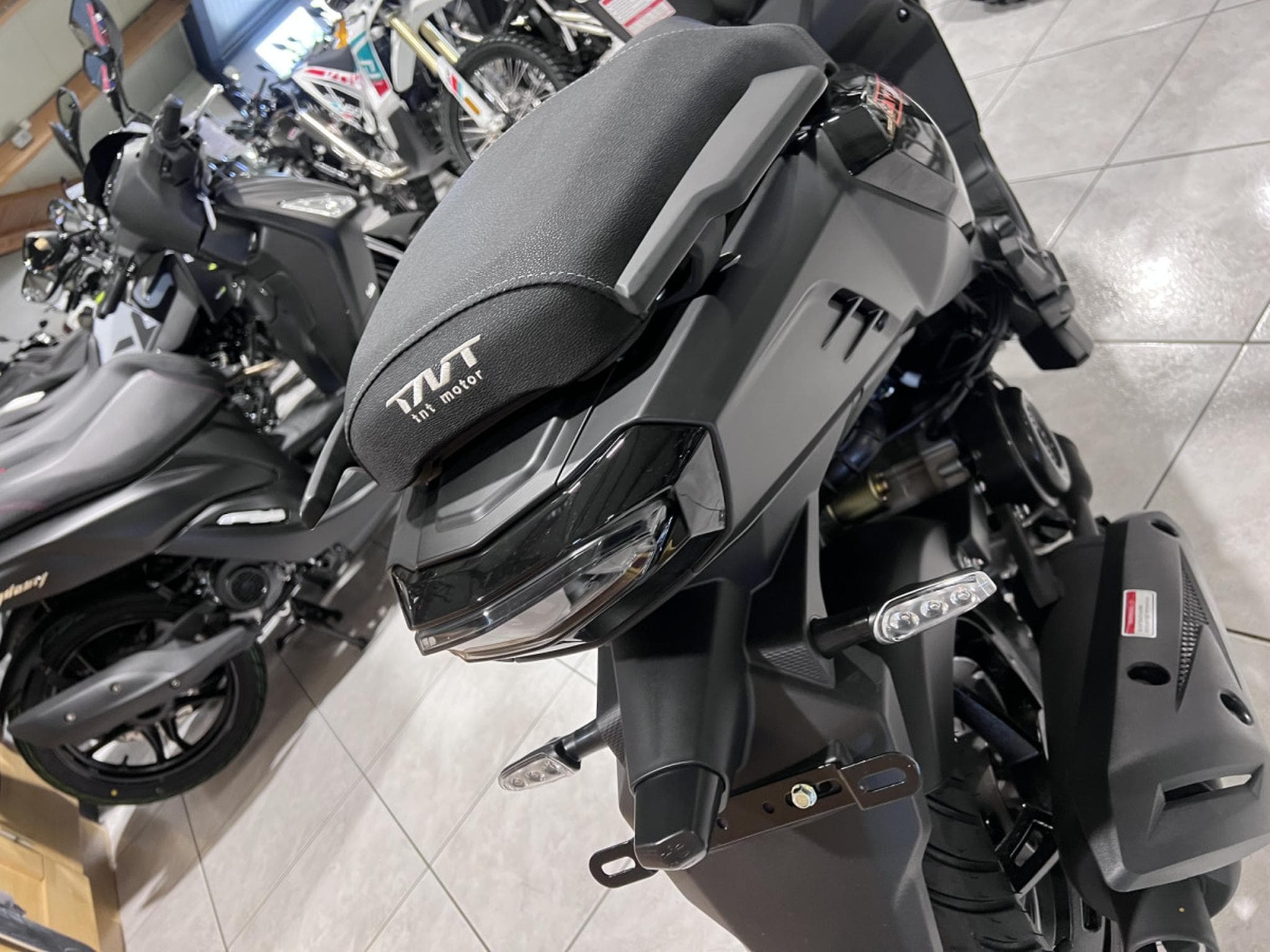 TNT Motor Escape Classe B 45 Km/h (2026) - Foto 6