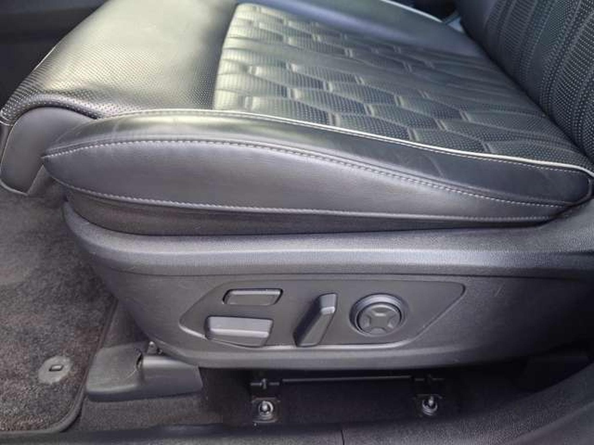 Kia Sorento SorentoHYBRID 1.6 TGI AWD Sense 7places (2020) - Photo 11