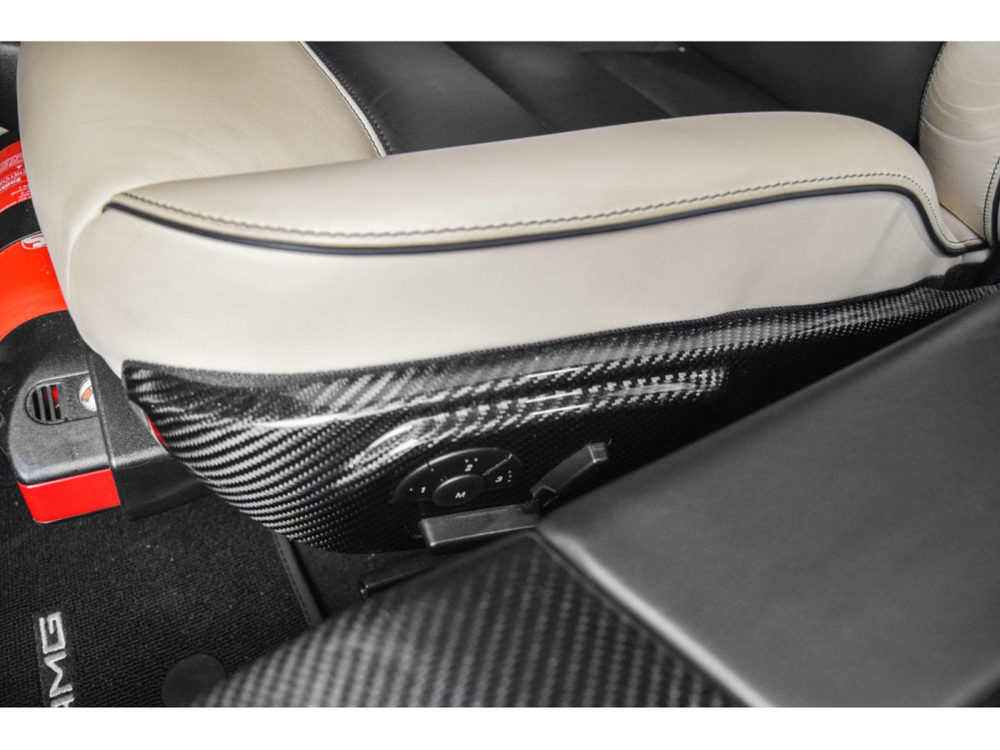 Mercedes SLS AMG AMG Coupé 6.3 V8 (2012) - Photo 23