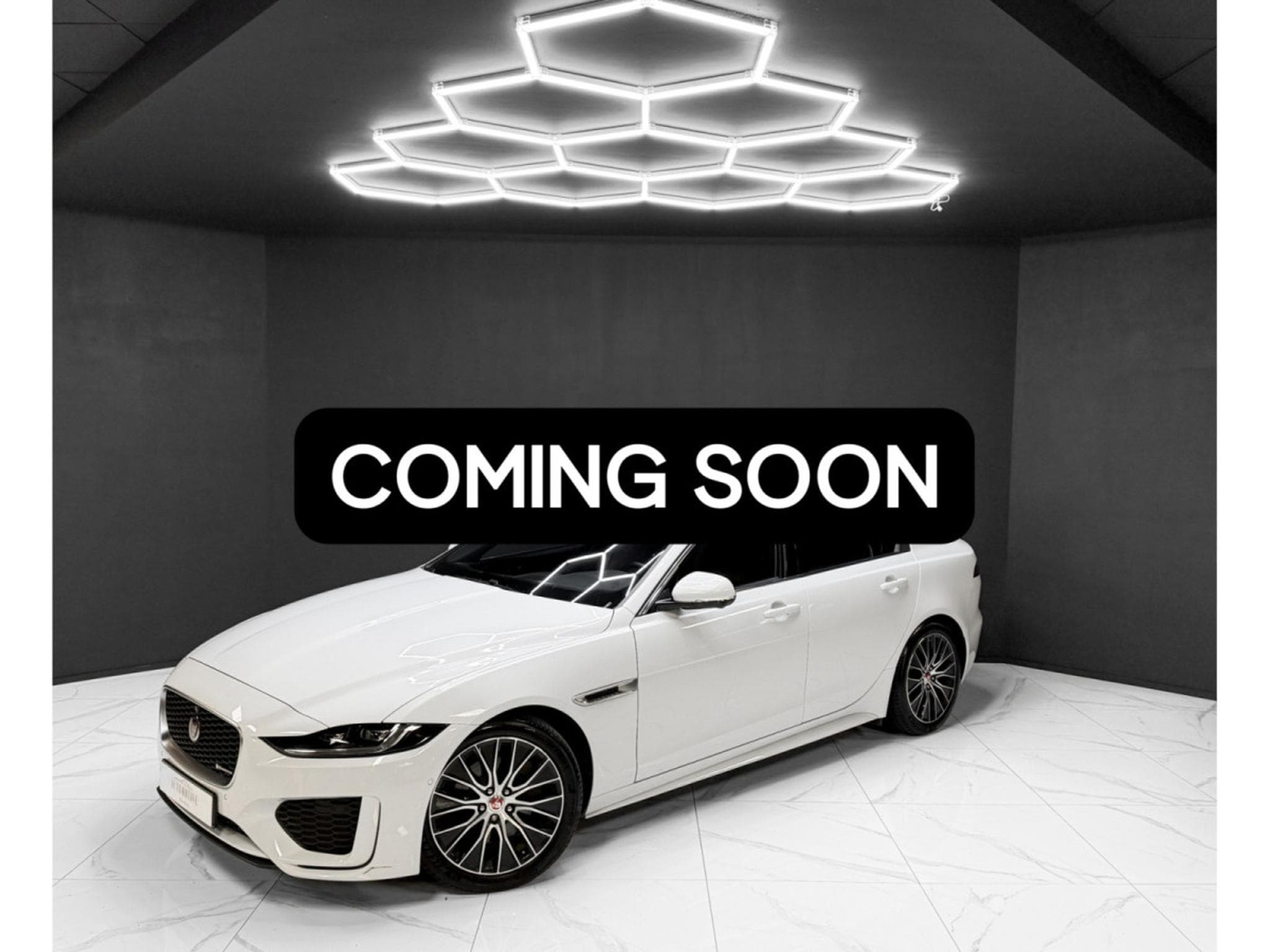 Jaguar XE P300 AWD HSE (2022) - Photo 1