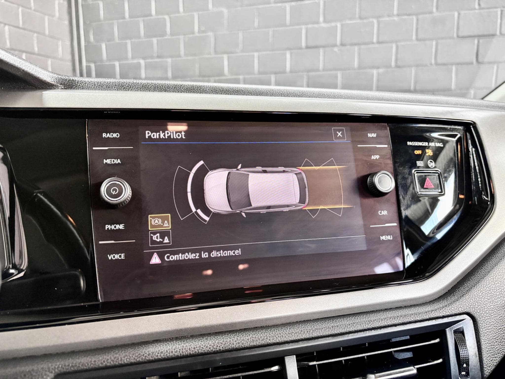 VW Polo VI Comfortline 1.0 TSI 95 CV *NAVI* REG. VITESSE* (2018) - Photo 16