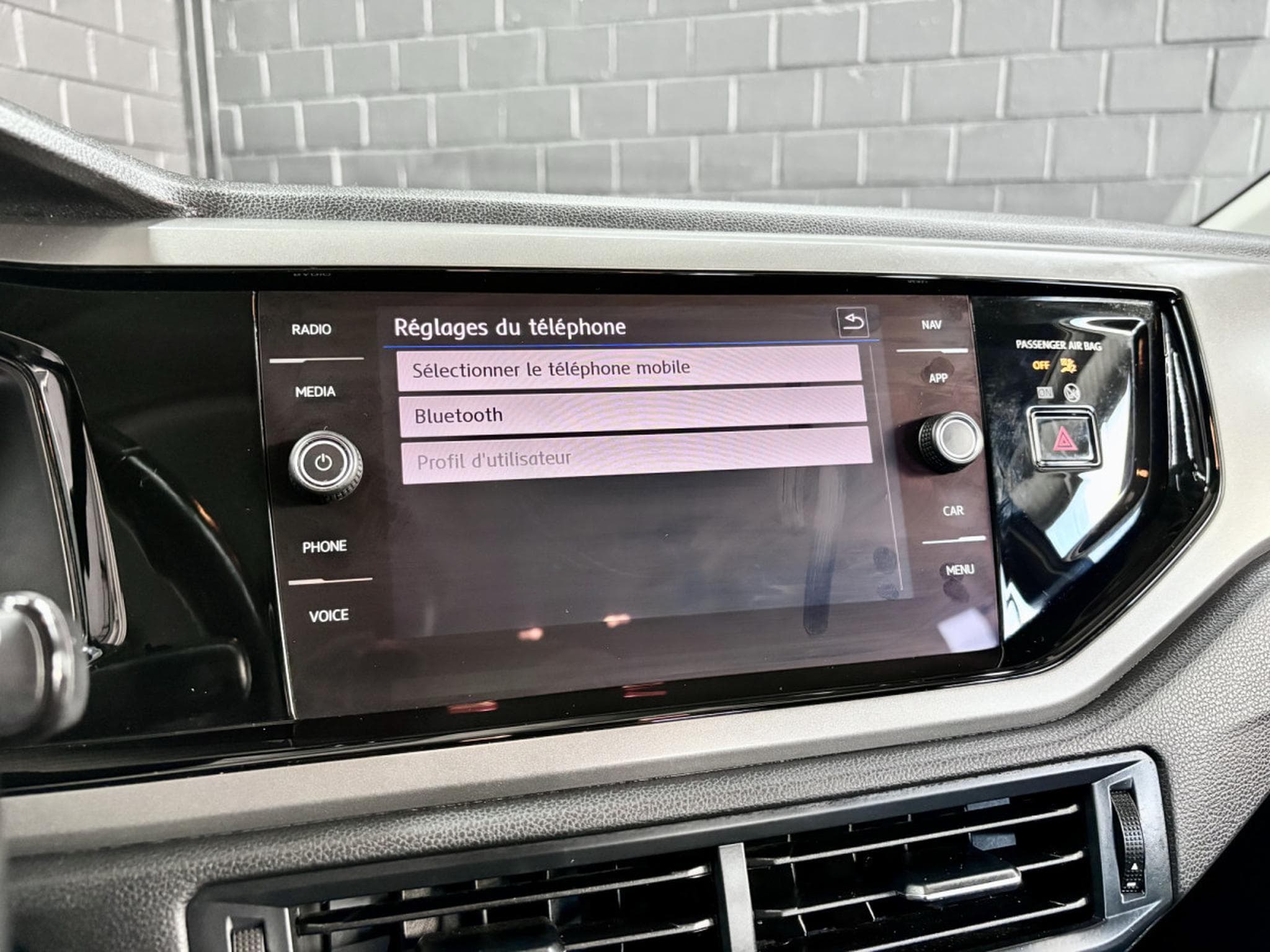 VW Polo VI Comfortline 1.0 TSI 95 CV *NAVI* REG. VITESSE* (2018) - Photo 18