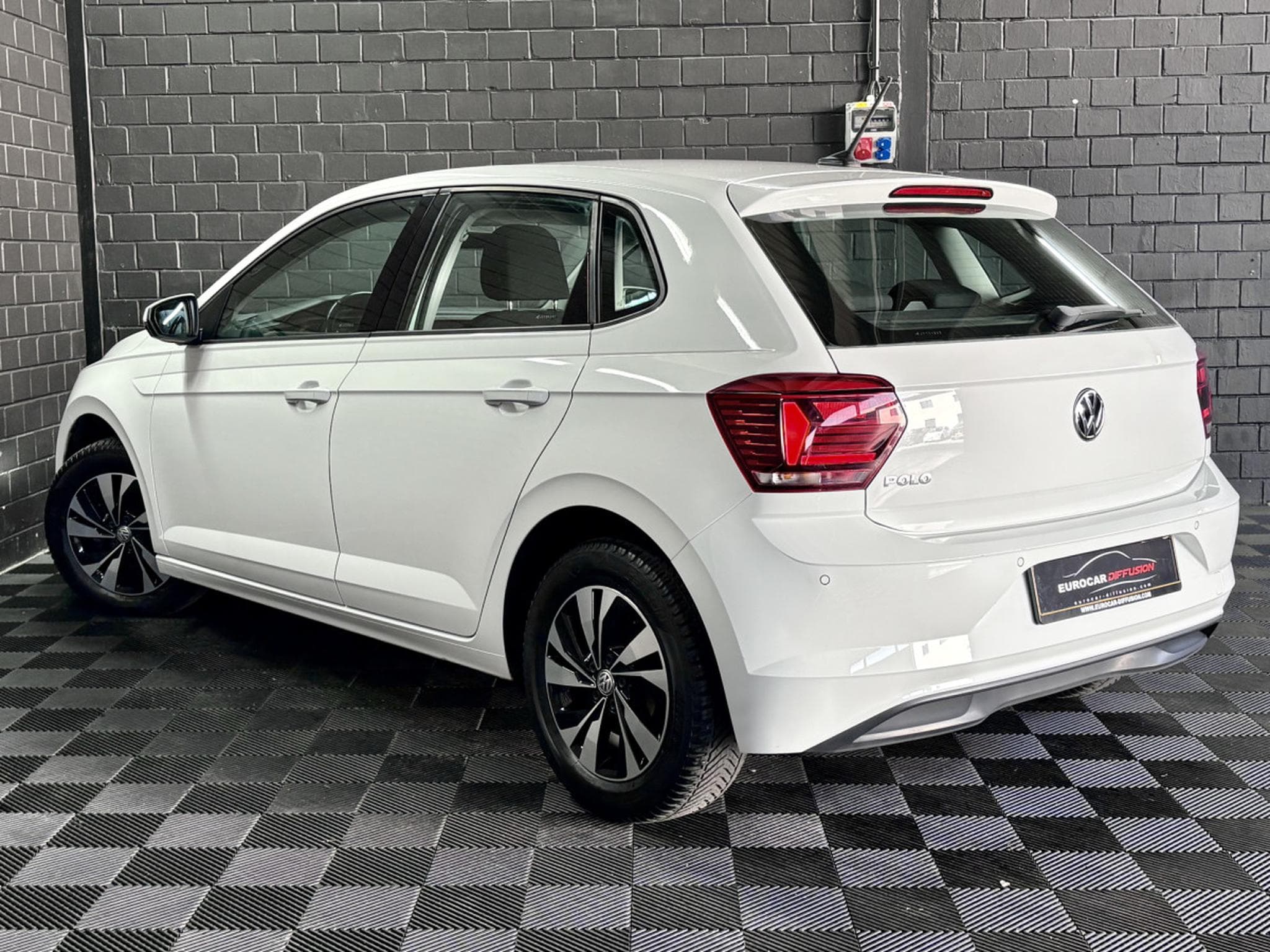 VW Polo VI Comfortline 1.0 TSI 95 CV *NAVI* REG. VITESSE* (2018) - Photo 4