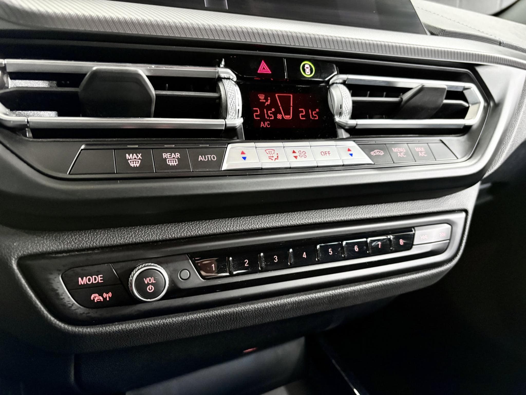 BMW 118 D M-Sport 2.0 150CV *BLACK PACK* 19" * ALARME* (2023) - Foto 16