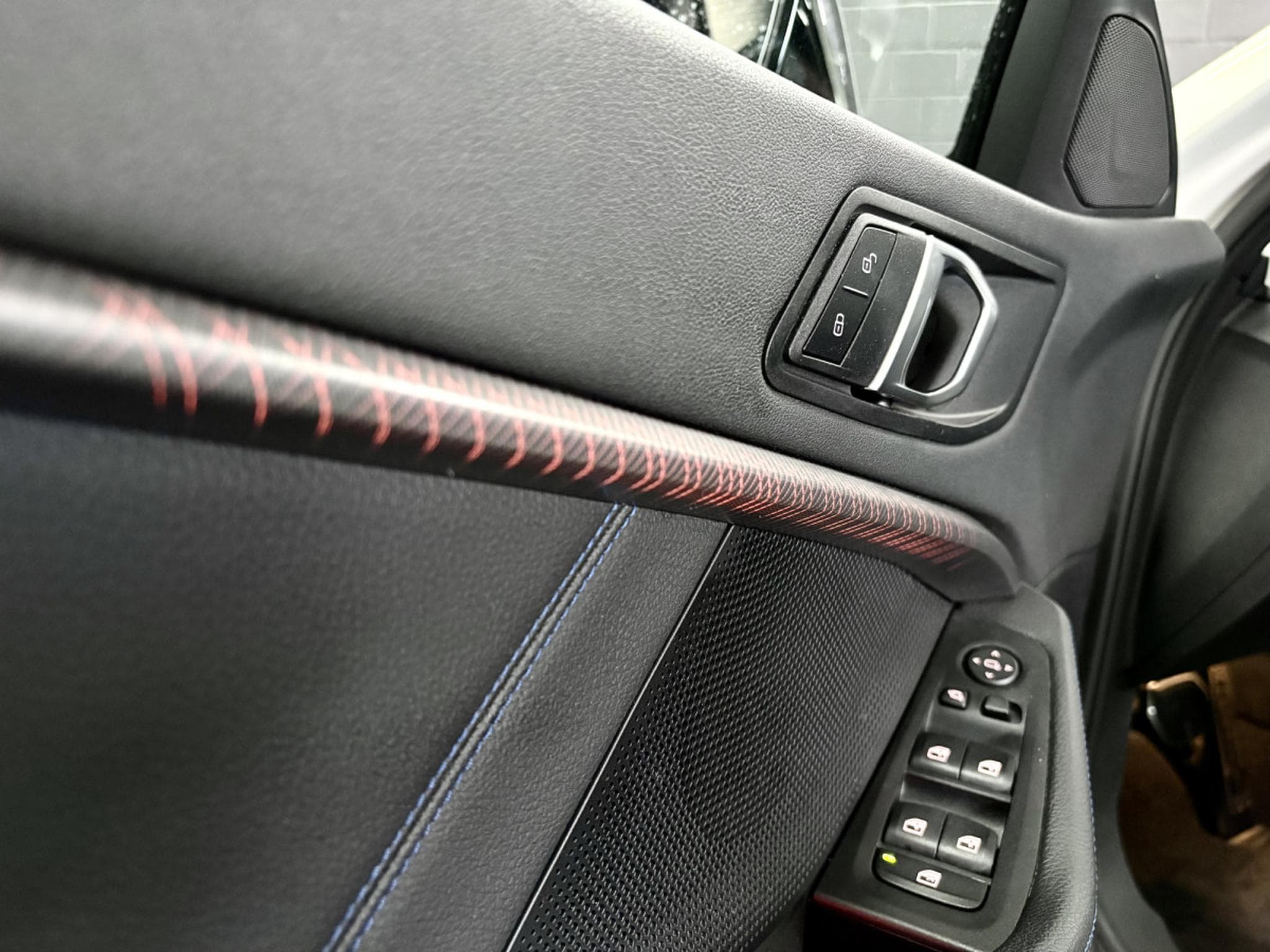 BMW 118 D M-Sport 2.0 150CV *BLACK PACK* 19" * ALARME* (2023) - Foto 23